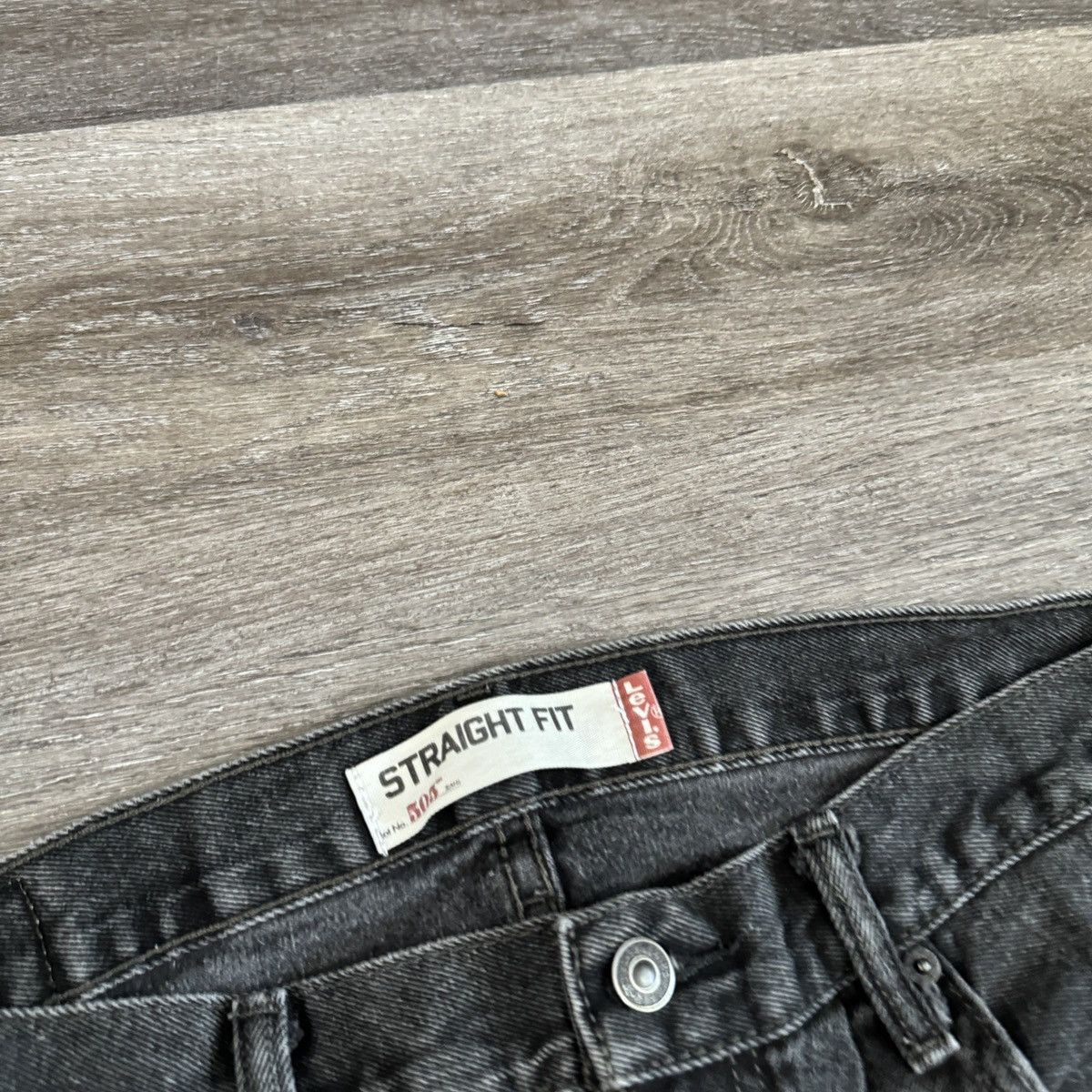 Levi's × StraightFaded × Vintage Vintage Y2K Levi’s 505 faded black wide leg jeans essential Size US 34 / EU 50 - 4 Thumbnail