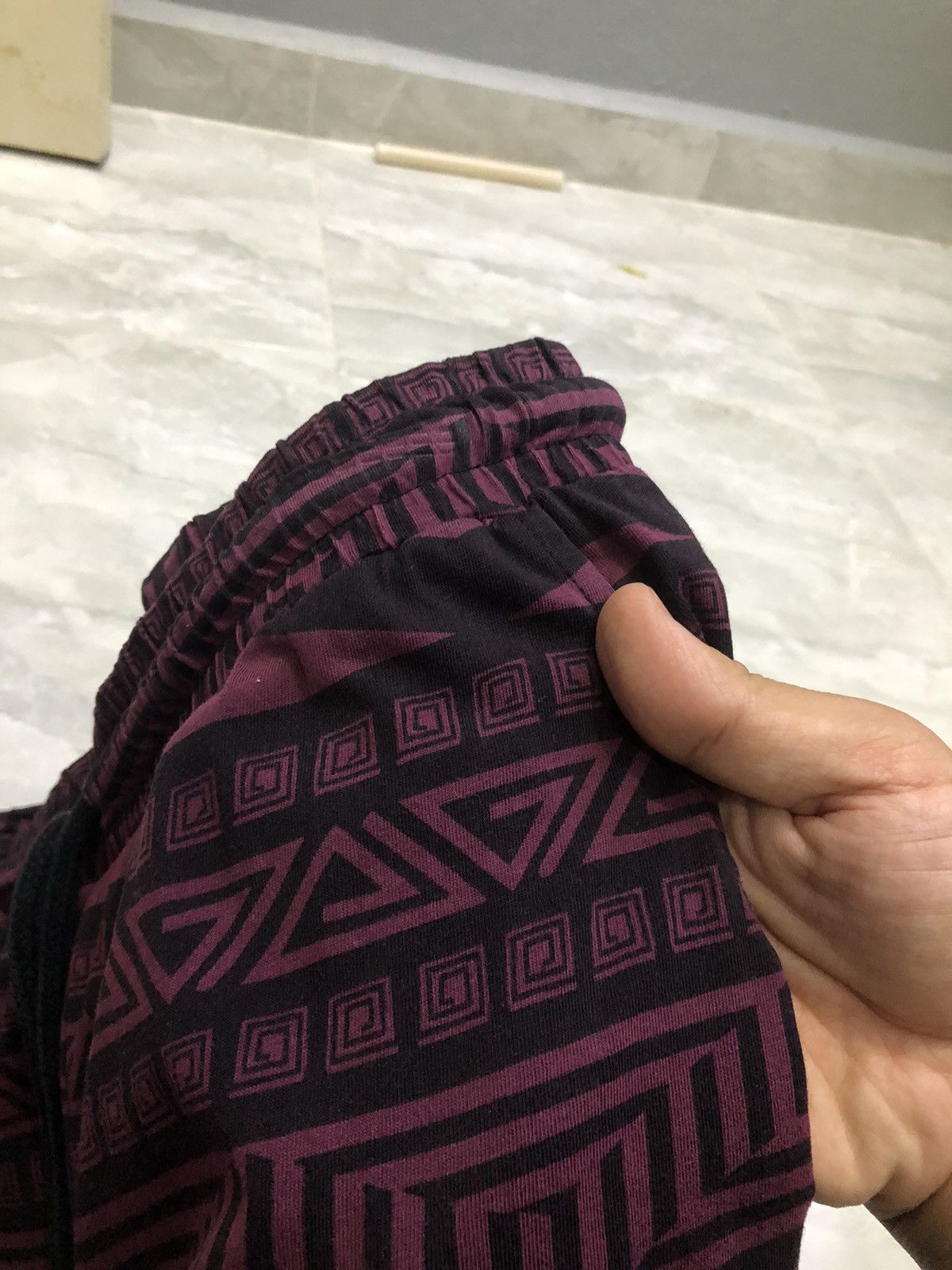 Divided Divided by H&M Tribal Knit Joggers Maroon Black Y2K Size US 33 - 4 Thumbnail