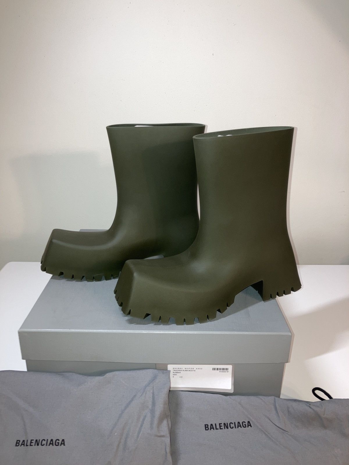 Balenciaga Trooper Rubber Boots Like New Size US 10 / EU 43 - 2 Thumbnail