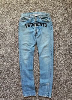 Vetements levis logo jeans sale