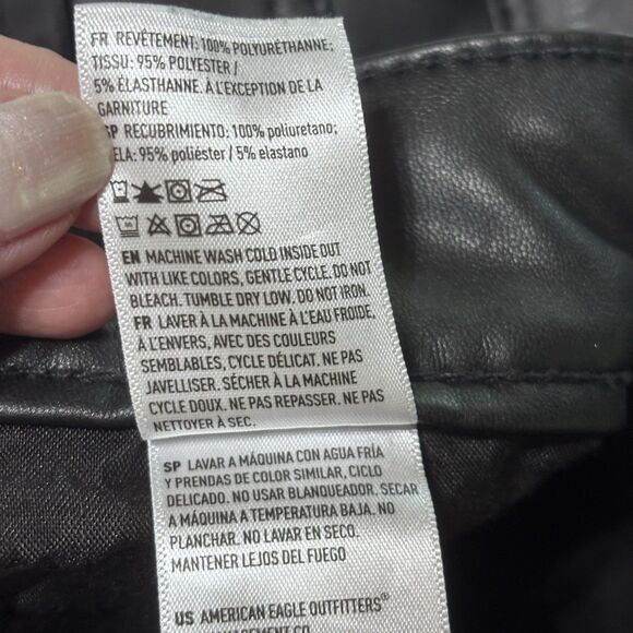 American Eagle Outfitters American Eagle Stretch Faux Leather Flare Pants Size 14 Long Size 36" / US 14 / IT 50 - 16 Thumbnail