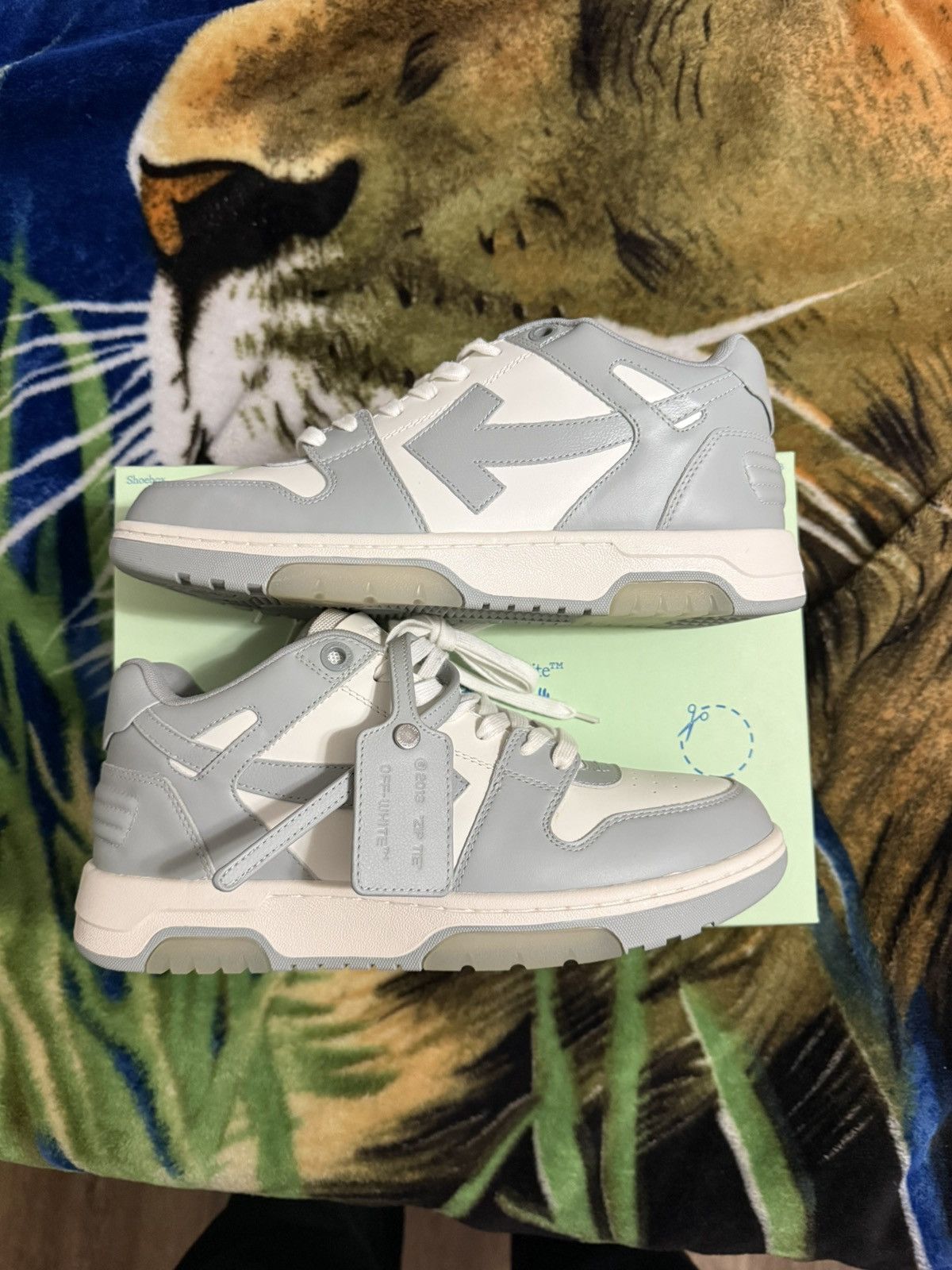 Off-White Off white out of office Size US 10.5 / EU 43-44 - 1 Thumbnail
