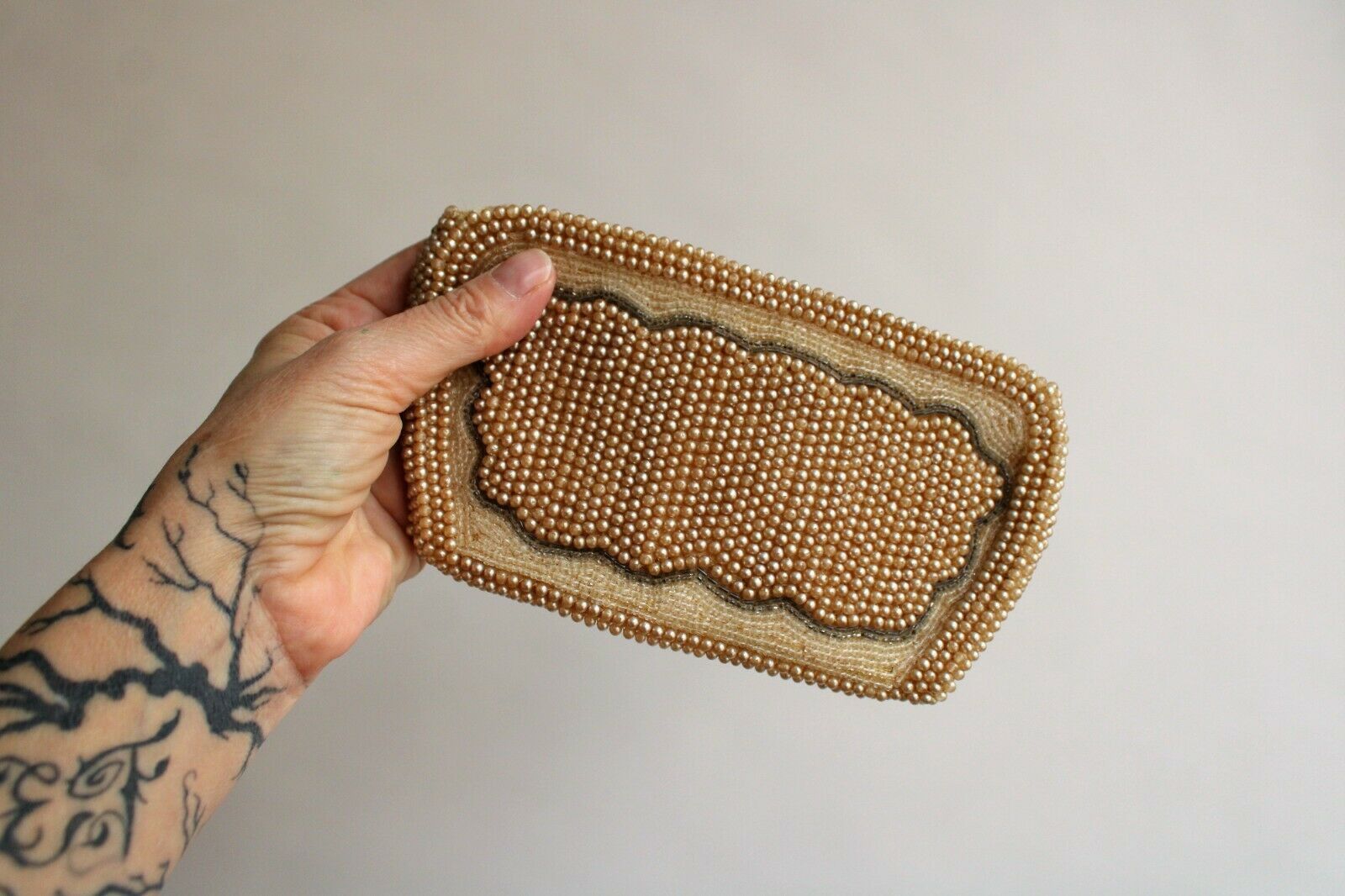 Vintage Vintage 1940s Beaded Clutch Purse Covered In Faux Pearls Size ONE SIZE - 7 Thumbnail