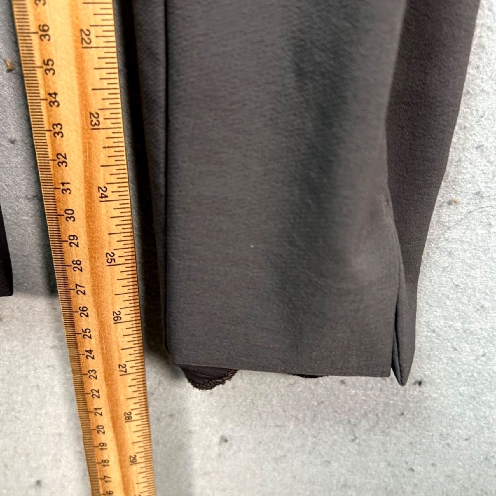 Athleta Athleta Girls? Mens? 0 Charcoal Grey Slim Fit Stretch Pants Size 25" / US 0 / IT 36 - 7 Thumbnail