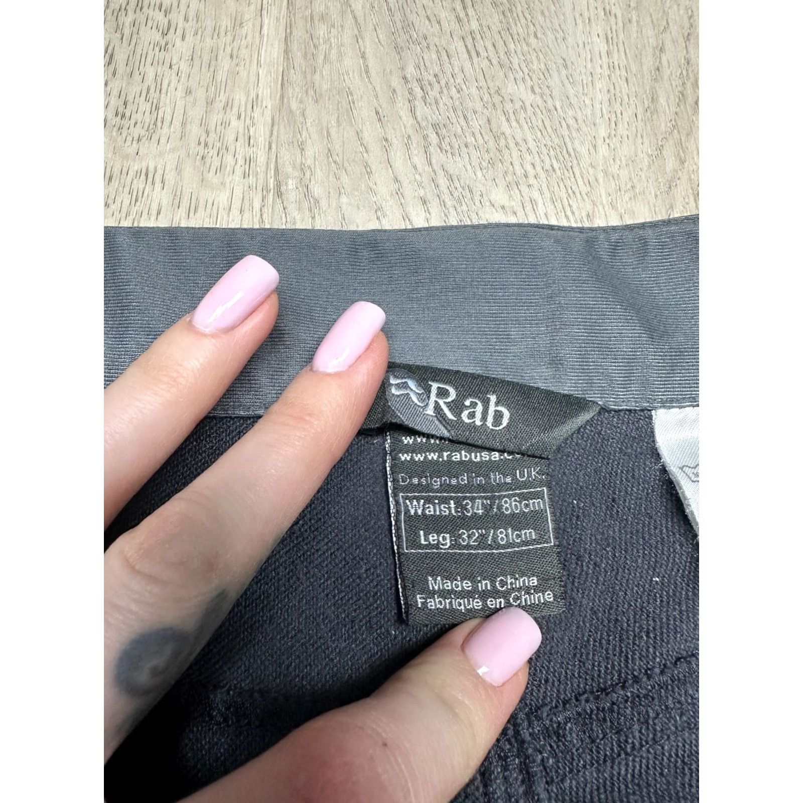 Rab Rab Mens Outdoor Trekking Pants 34 Gray Polyamide Logo Regular Waist 44cm Inseam 80cm Windbreaker Style Pants Mens Size US 34 / EU 50 - 7 Thumbnail