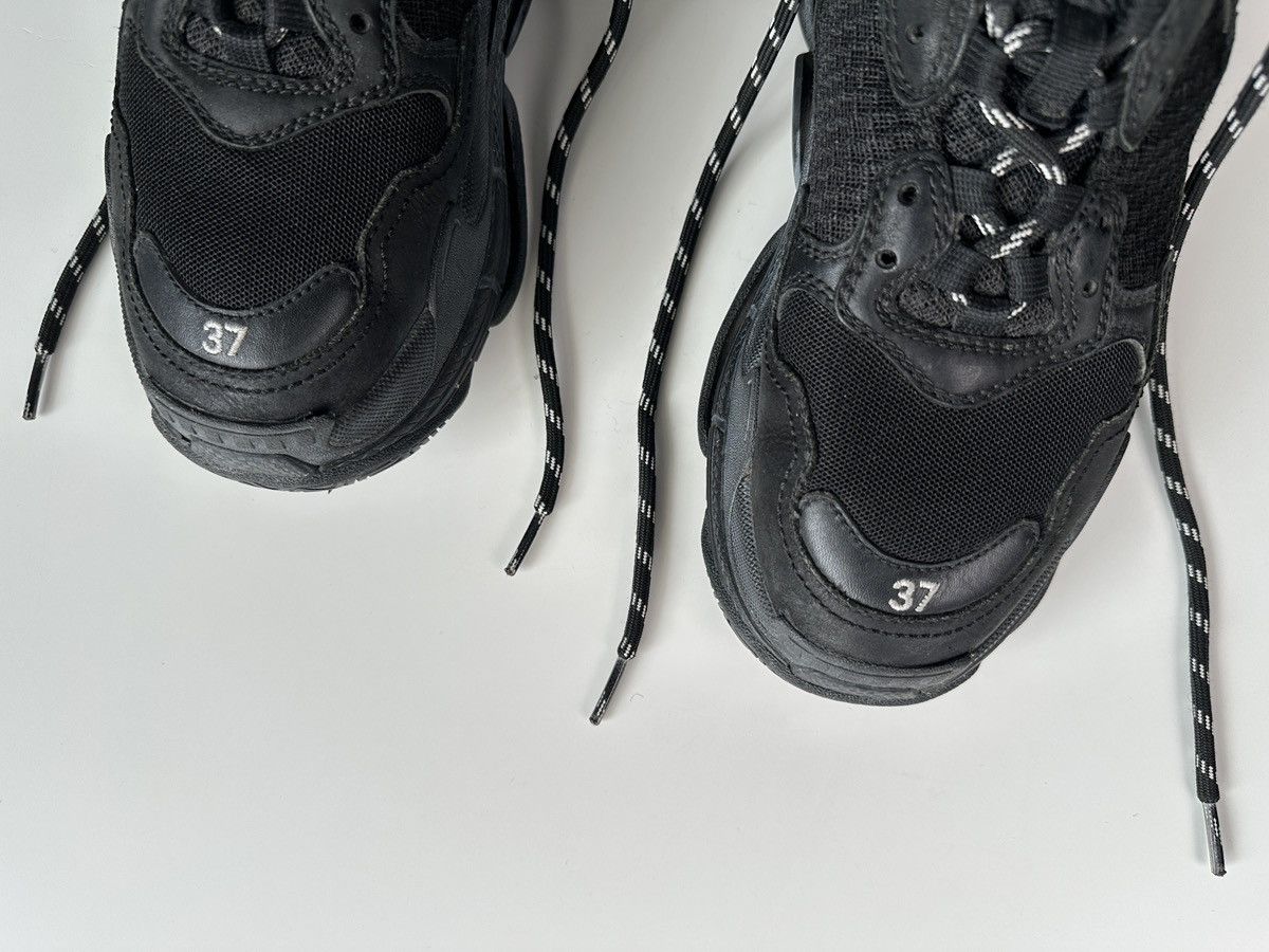 Balenciaga BALENCIAGA Triple S Women’s Sneakers Black EU 37 US 7 Shoes Size US 7 / IT 37 - 6 Thumbnail