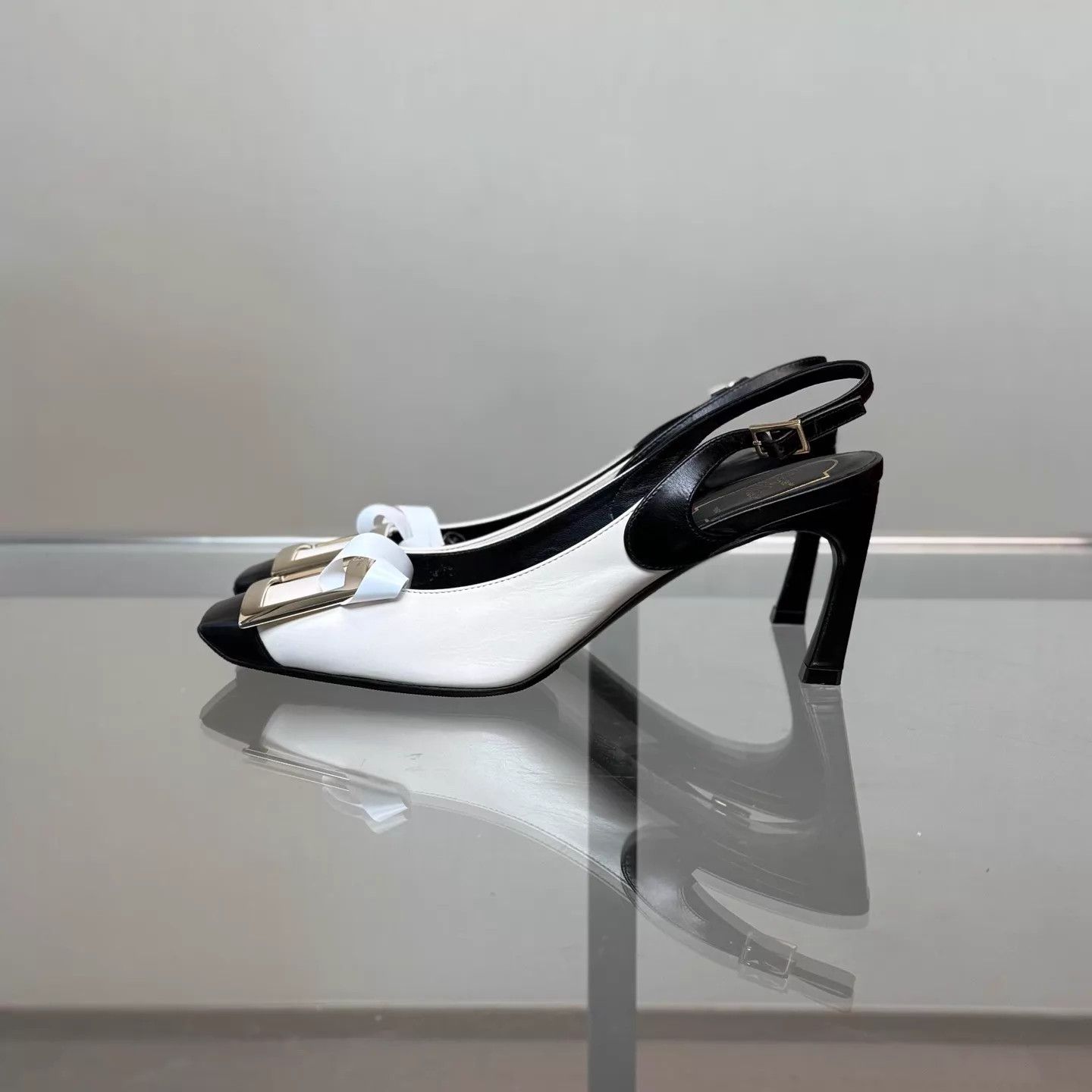 Roger Vivier Roger Vivier Black & White Square Buckle Pumps Women's 37 Size US 6.5 / IT 36.5 - 2 Thumbnail