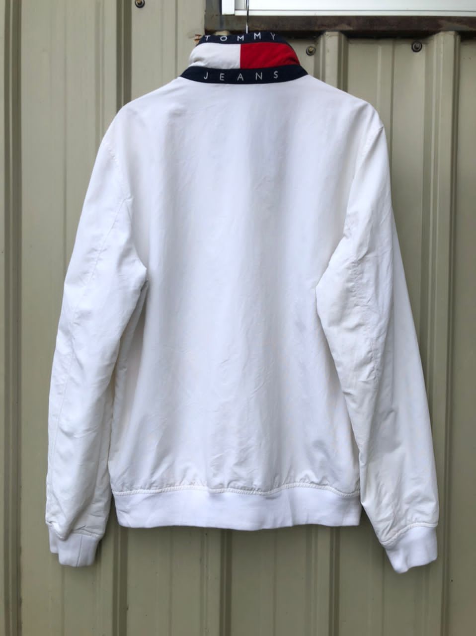 Tommy Hilfiger × Vintage Vintage Tommy Hilfiger Jeans SpellOut Flag Jacket Size US L / EU 52-54 / 3 - 2 Thumbnail