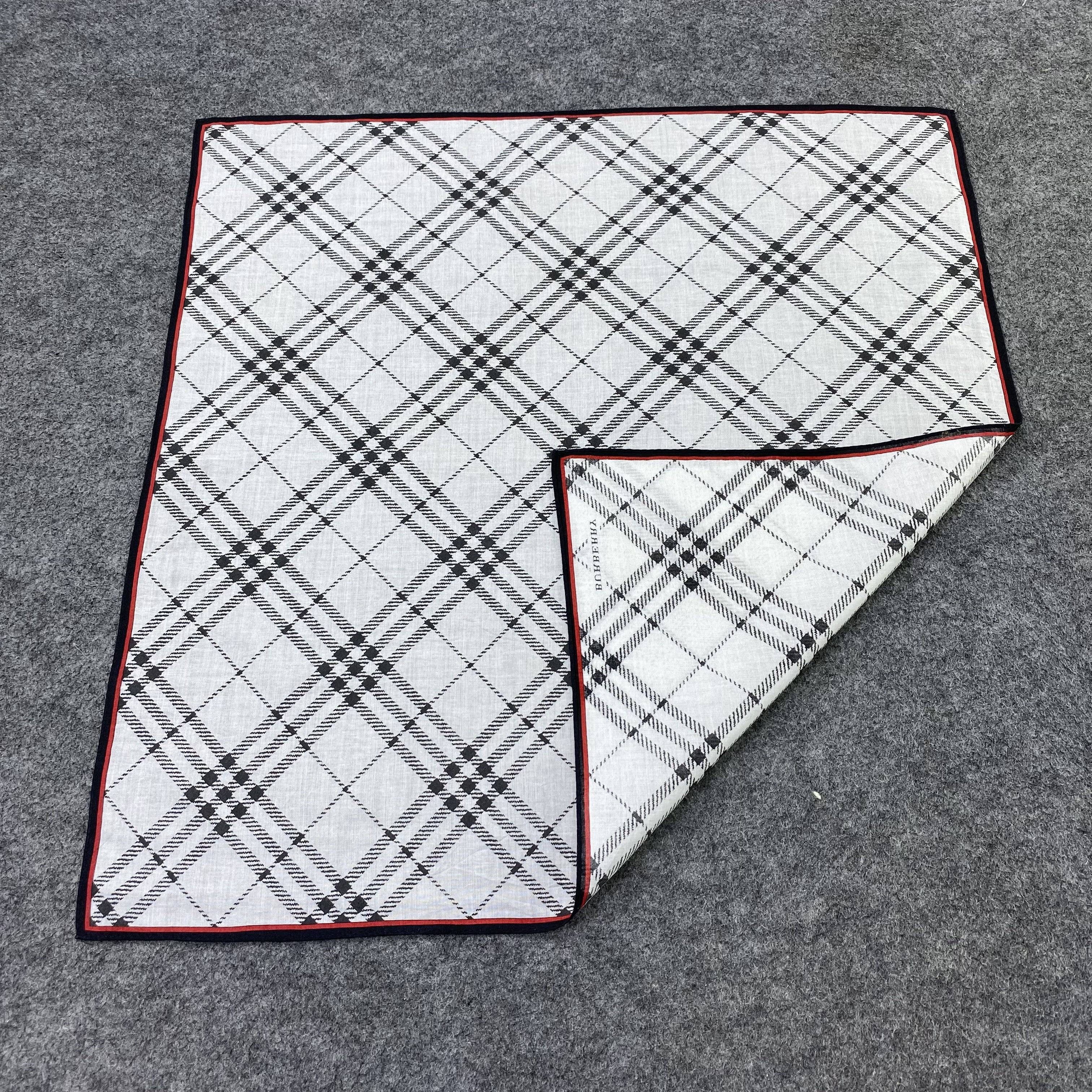 Burberry Burberry Handkerchief / Bandana / Neckerchief-B2138 Size ONE SIZE - 5 Thumbnail