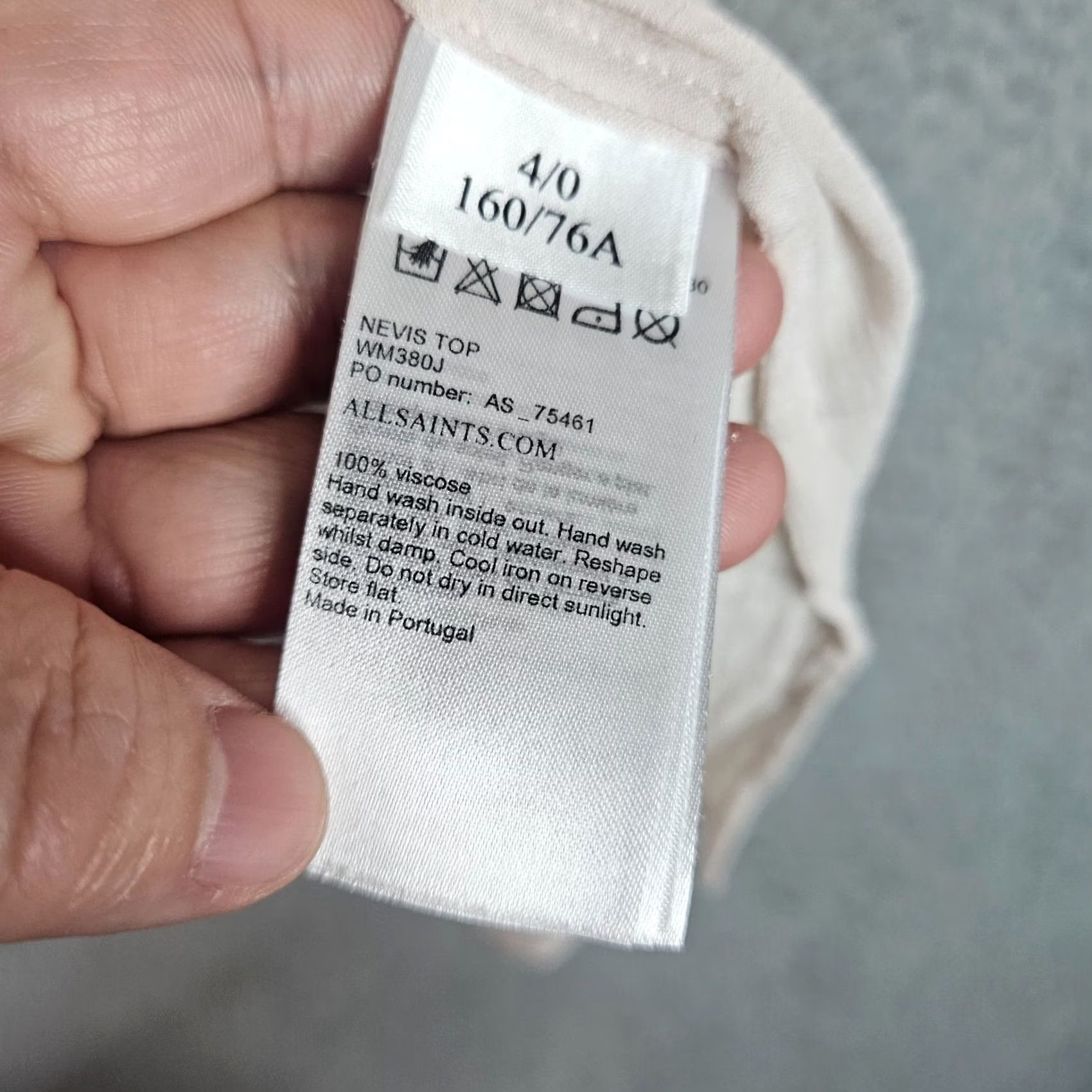 Allsaints ALLSAINTS Ivory Box Nevio Cap Sleeves Drapey style top Size 0 Women's Shirt Ivory Cap Sleeve Short Sleeve Regular Fit AllSaints Blouse Adults Women Size XS / US 0-2 / IT 36-38 - 3 Thumbnail