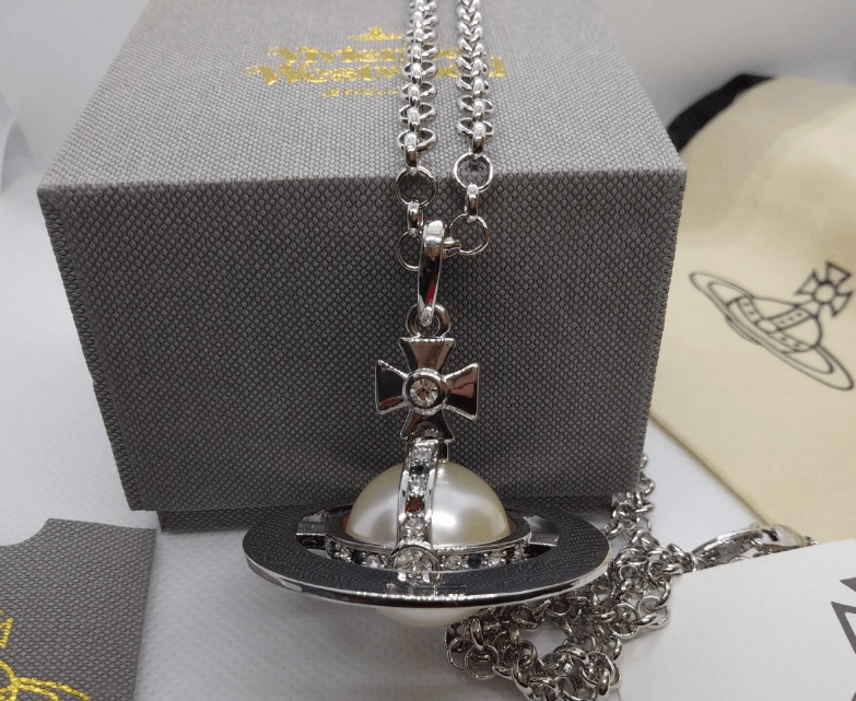 Pre-owned Vivienne Westwood Pearl Orb Necklace