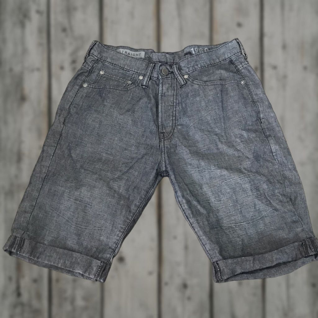 Gap GAP 1969 Shorts Mens Size 29 Lightweight Denim Straight Cuffed Bermuda Cotton Shorts Reg Mens Blue Slim? Size US 29 - 1 Thumbnail