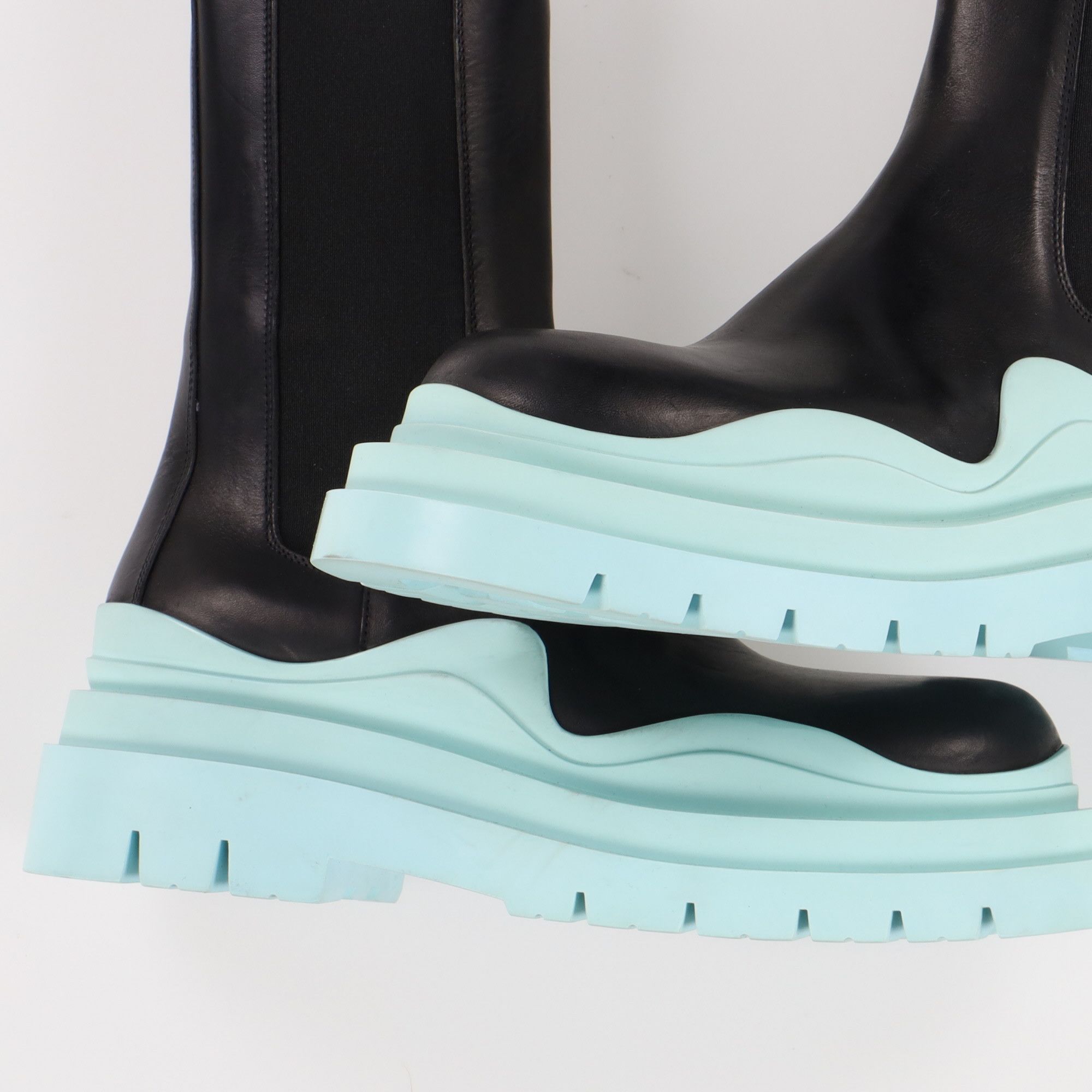 Bottega Veneta Black Pale Blue Tire Chelsea Boots Size US 11 / IT 41 - 5 Thumbnail