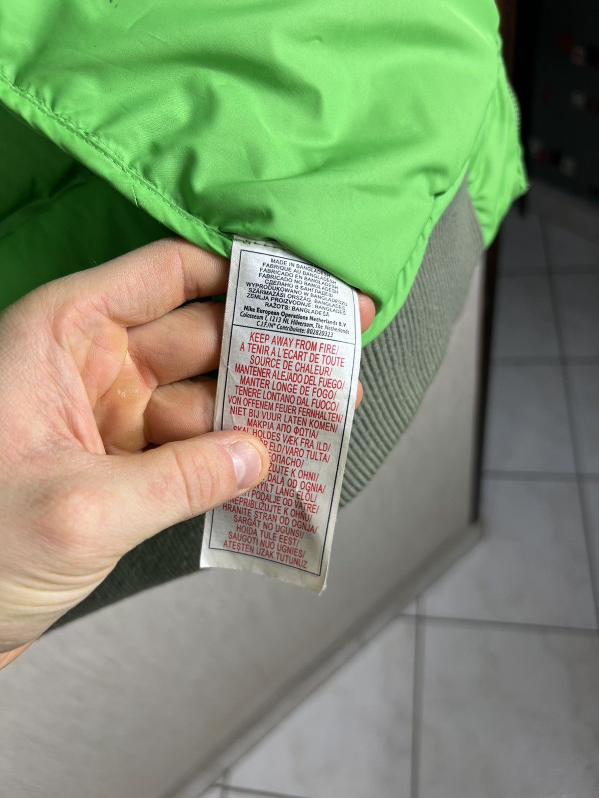 Nike ACG Vintage Nike ACG neon green y2k puffer goose down jacket Size US M / EU 48-50 / 2 - 21 Thumbnail