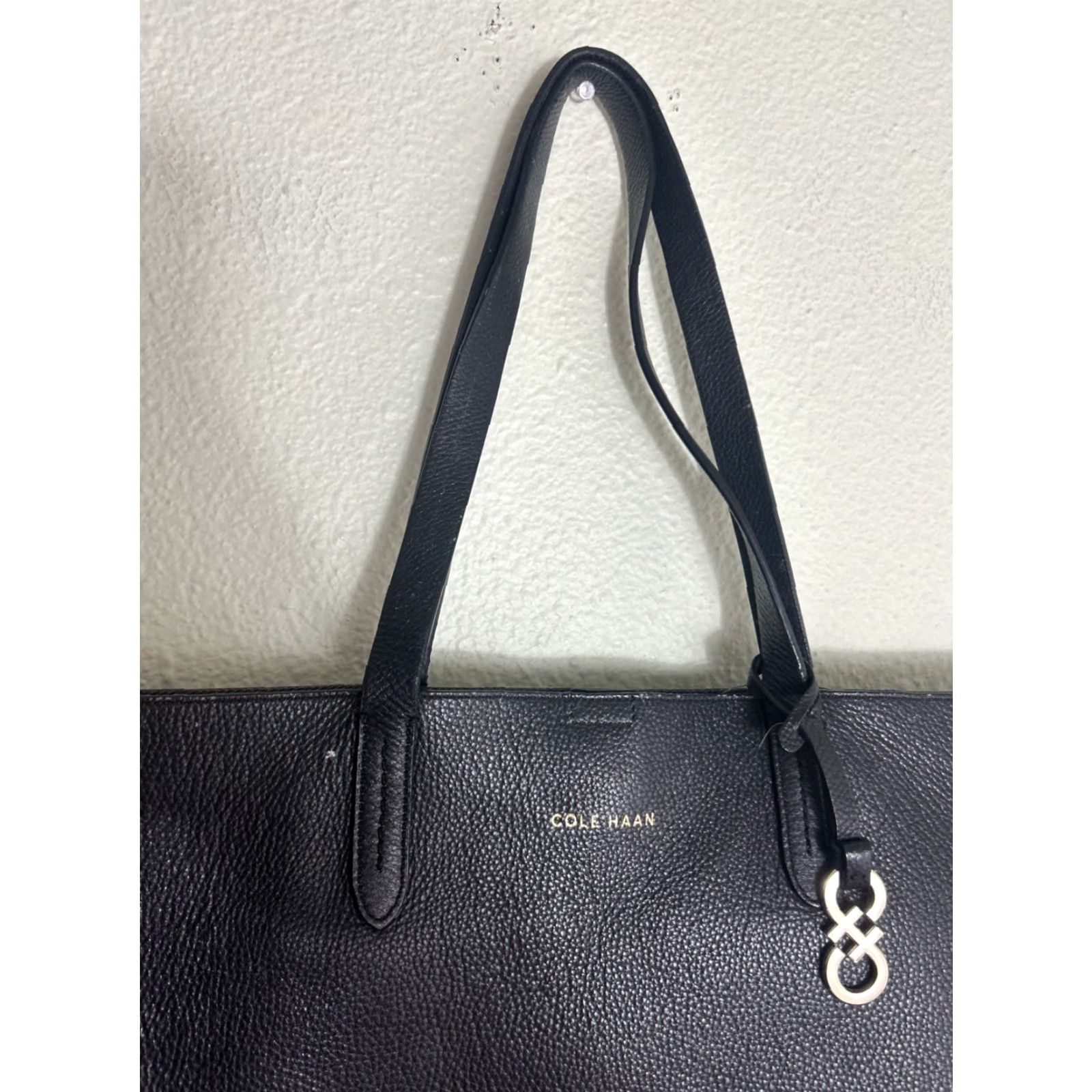 Cole Haan Cole Haan Tote Bag Large Black Pebbled Leather Double Handle Signs Of Wear Size ONE SIZE - 3 Thumbnail