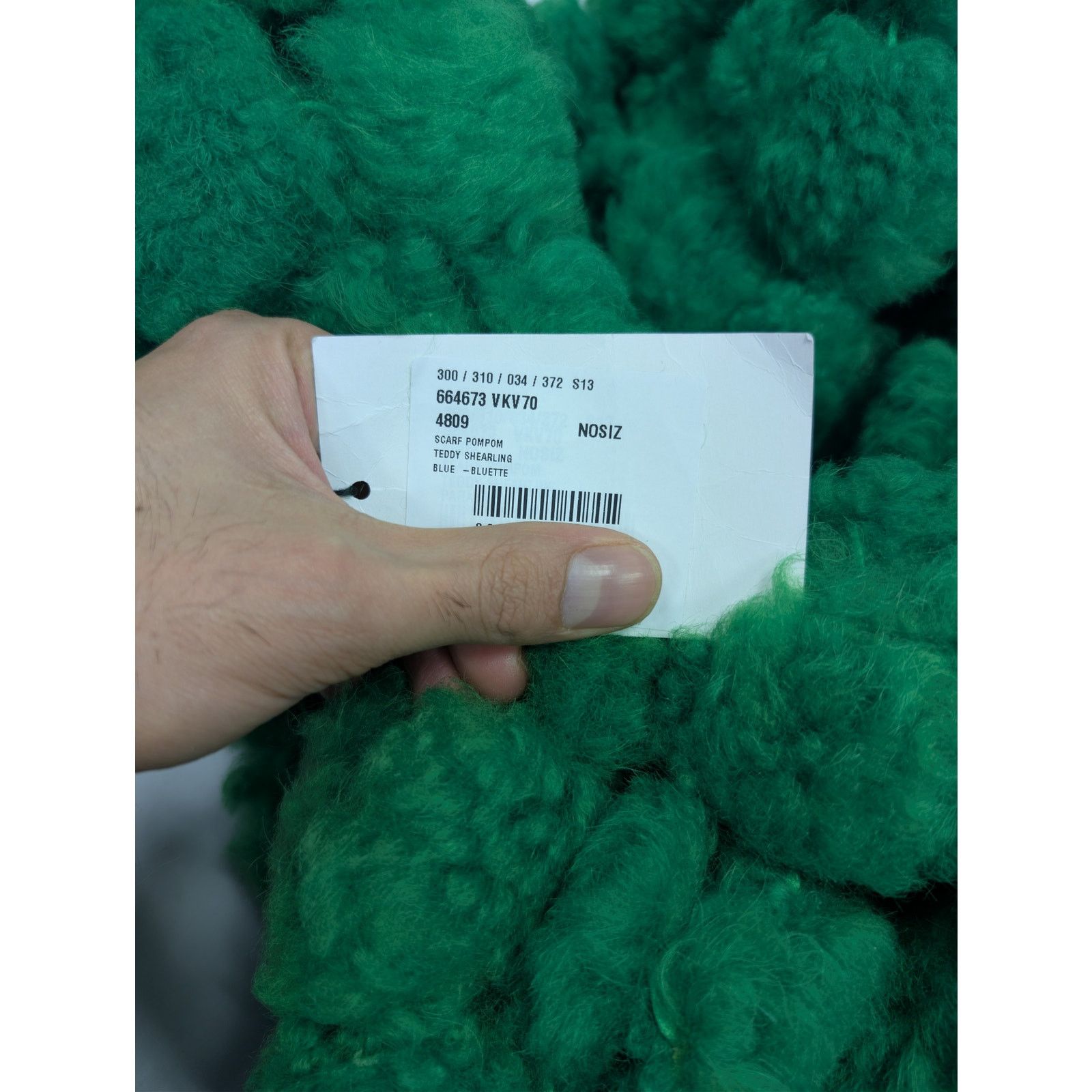 Bottega Veneta o1rshd1 Size: OS / Teddy Shearling Scarf Pompom in Green Size ONE SIZE - 18 Thumbnail