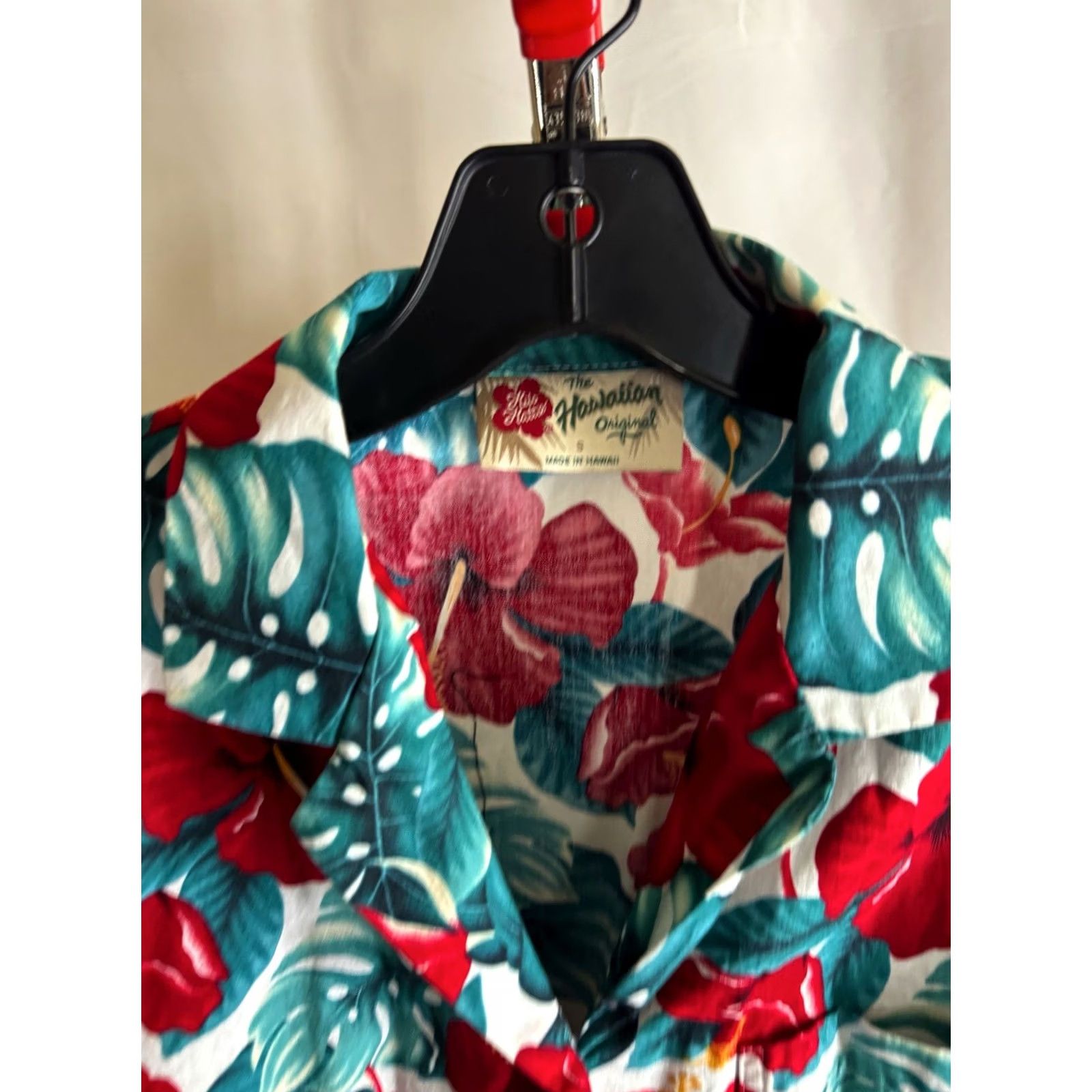 Hilo Hattie WOMENS hilo Hattie Made Hawaii Red Green Floral SHORT SLEEVE BUTTON UP SHIRT S Size S / US 4 / IT 40 - 7 Thumbnail
