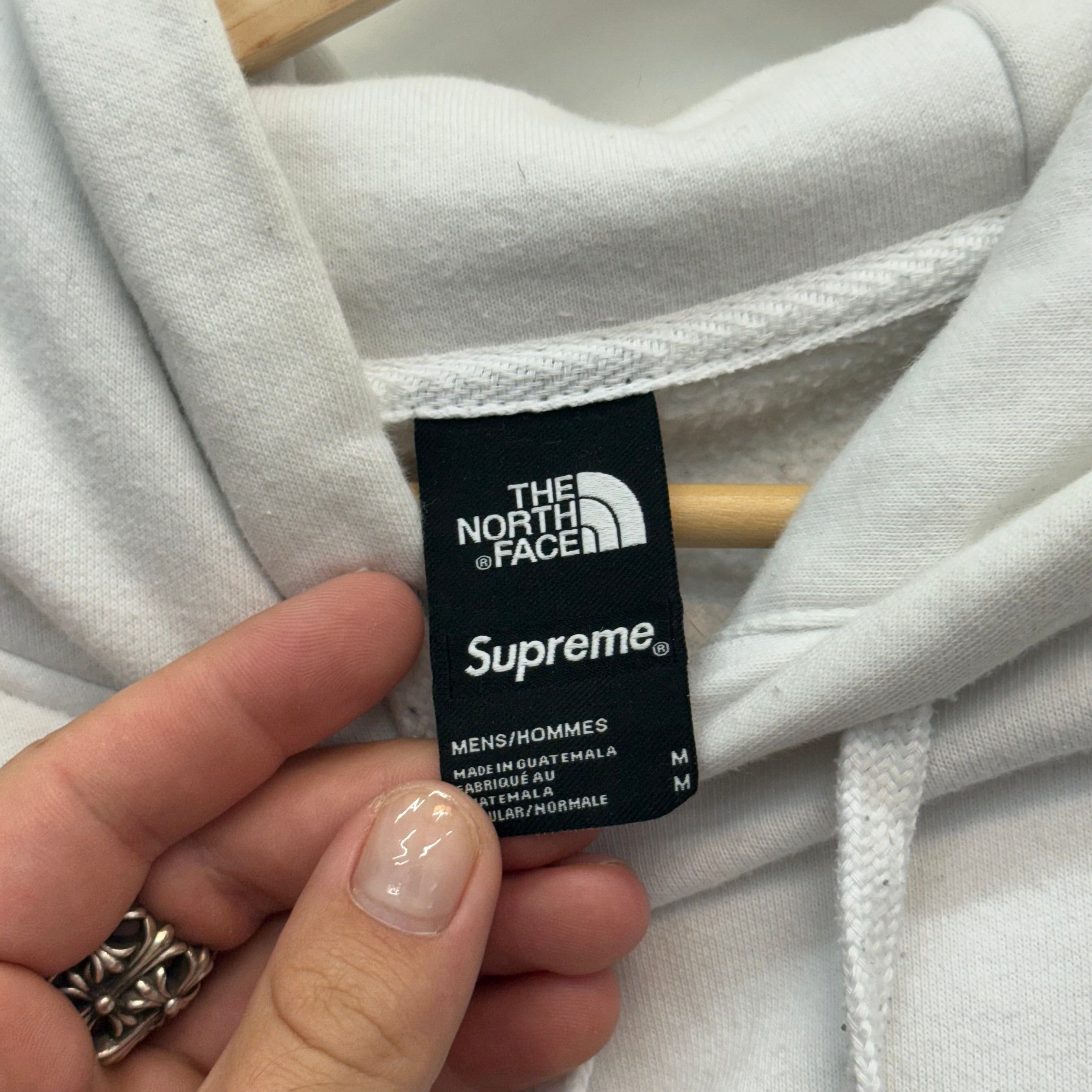 Supreme × The North Face Supreme The North Face Statue of Liberty Hoodie - Size M Size US M / EU 48-50 / 2 - 4 Thumbnail