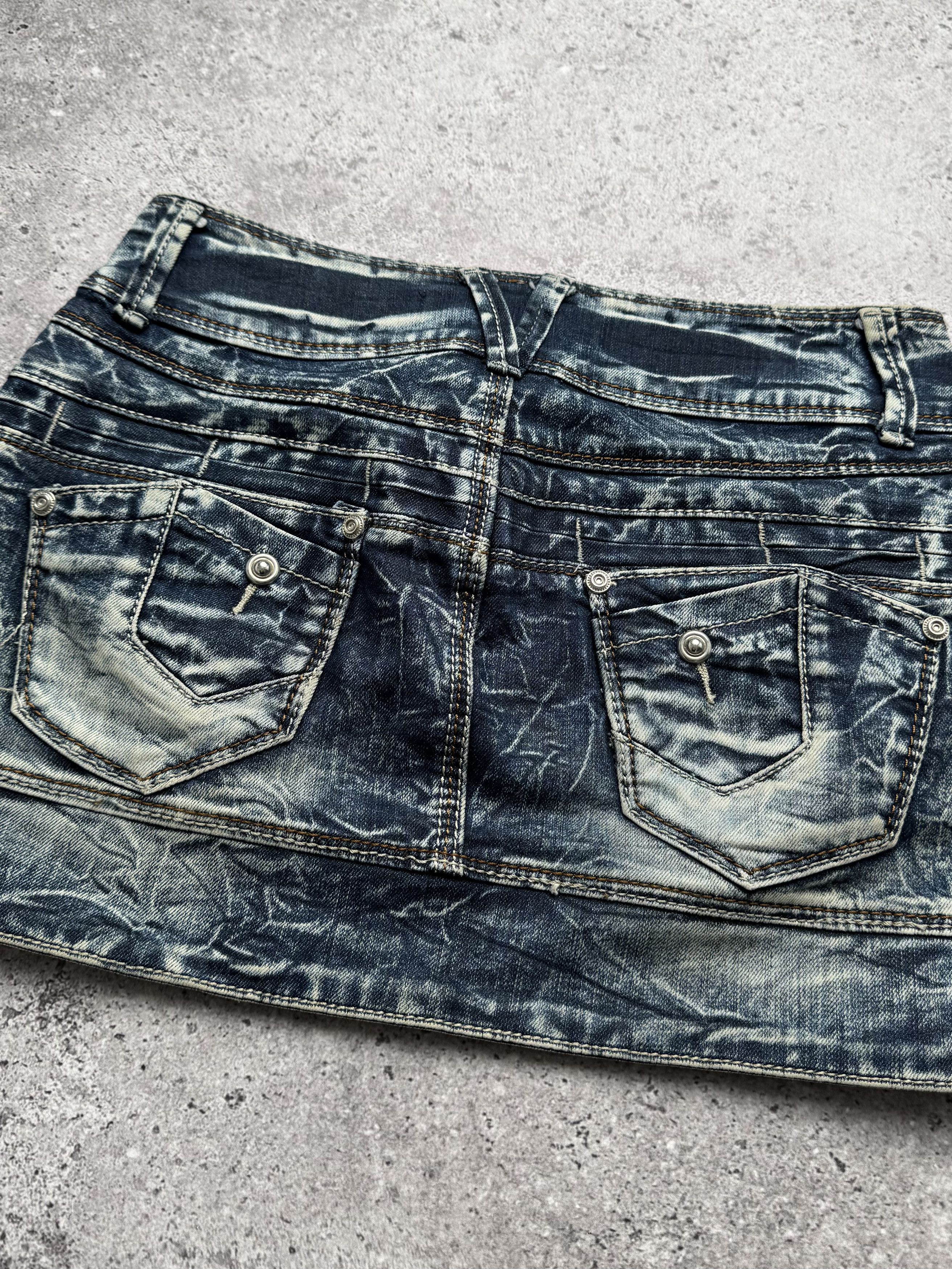 Vintage Vintage Faded Gradient Denim Mini Skirt C2(V495)(E8) Size 27" / US 4 / IT 40 - 6 Thumbnail