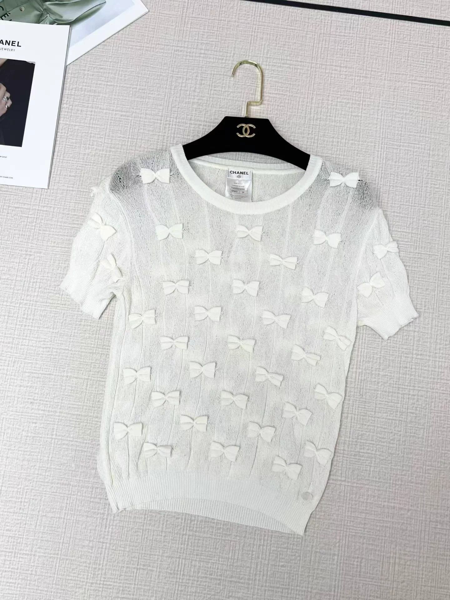 Chanel CHANEL Women's Bow Short Sleeve Top Size XS / US 0-2 / IT 36-38 - 2 Thumbnail