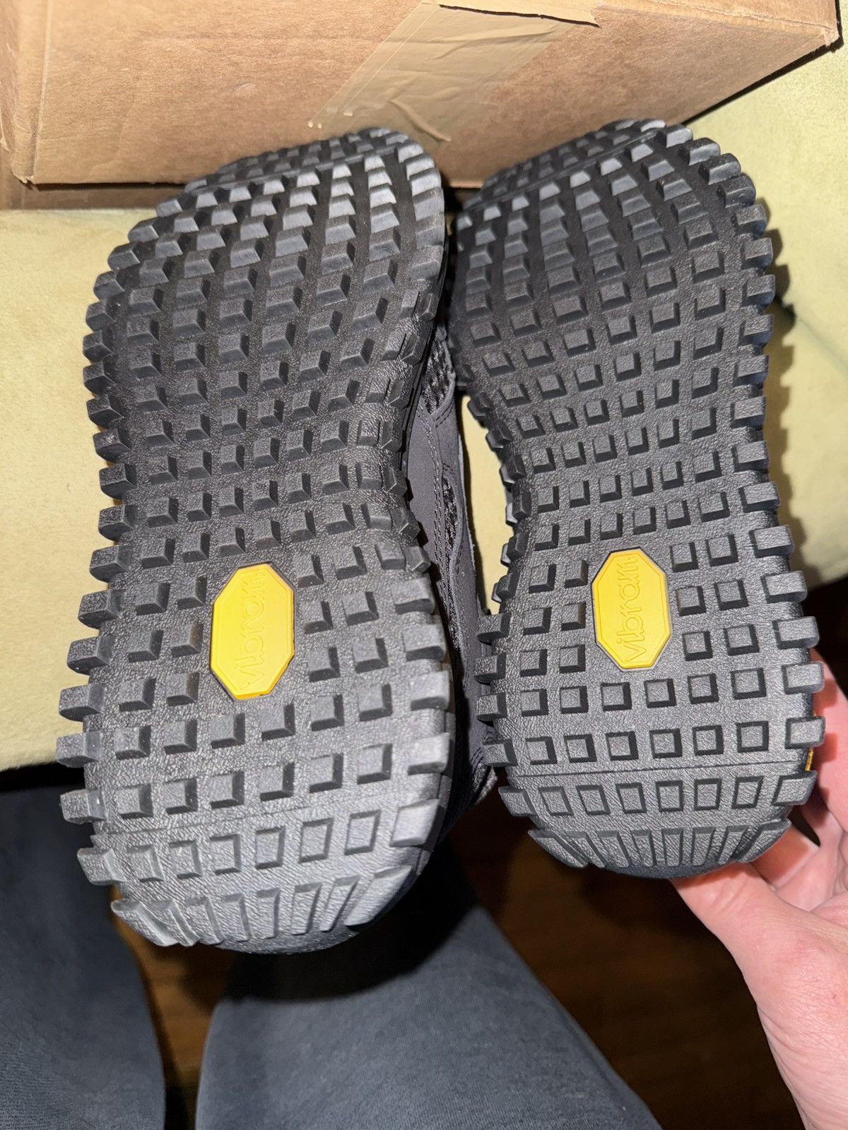 Brandblack Brandblack “Santa Monica” Black Cat mid-top shoes sz 9w/7.5m Size US 9 / IT 39 - 15 Thumbnail
