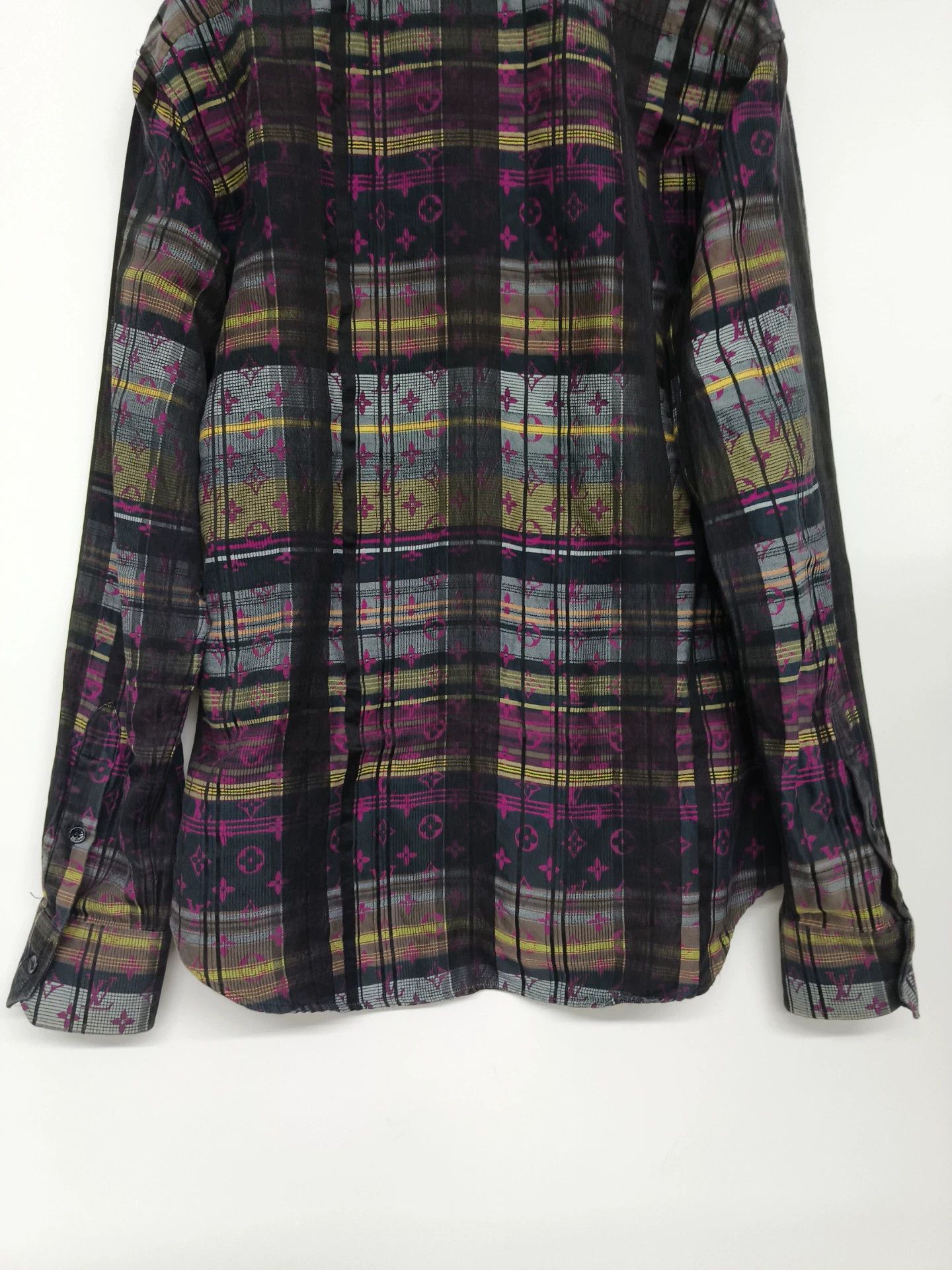 Louis Vuitton LV 45S/108C/69L/64SL shirt Size XL / US 12-14 / IT 48-50 - 3 Thumbnail