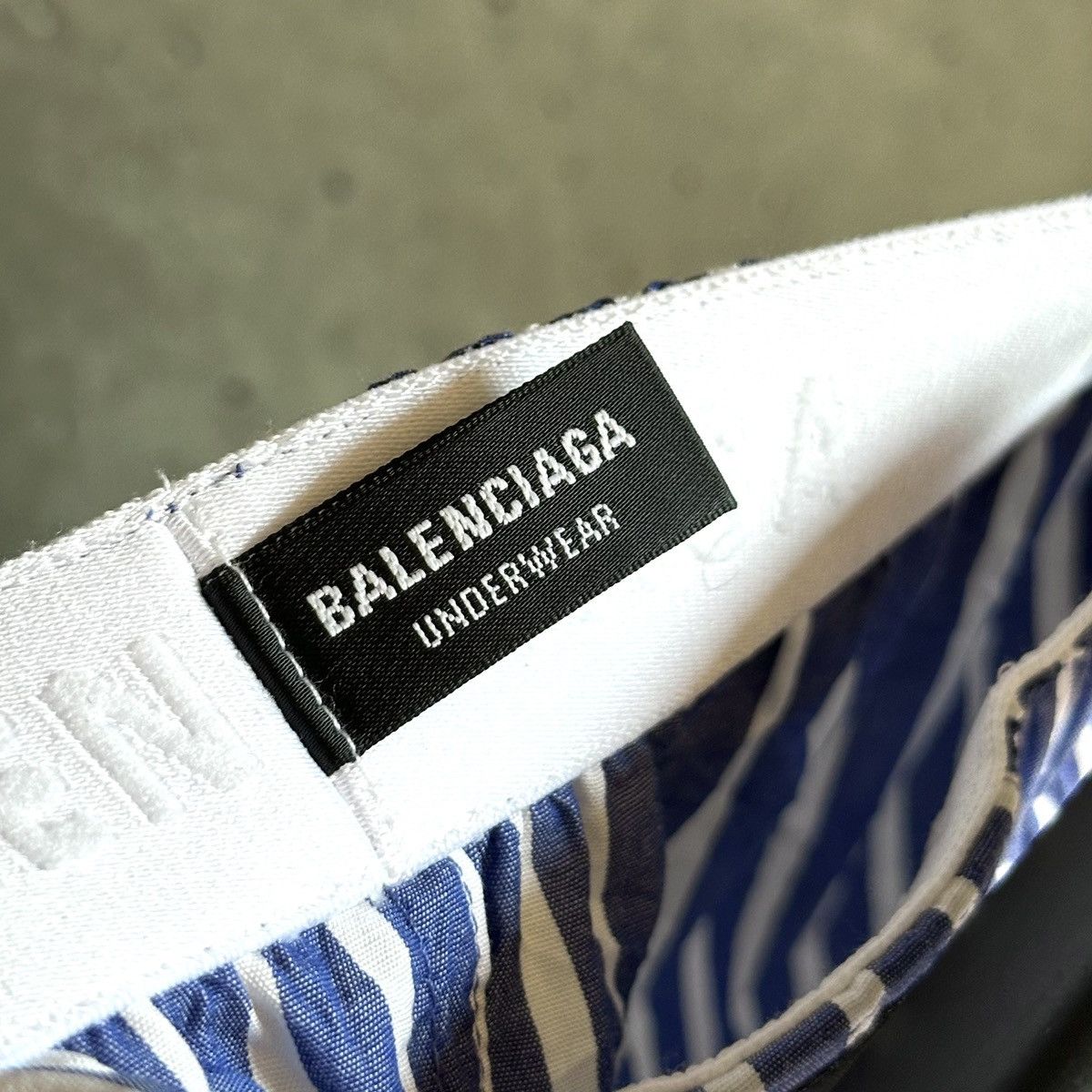 Balenciaga Crinkled Striped Poplin Boxer Shorts Size US 30 / EU 46 - 6 Thumbnail