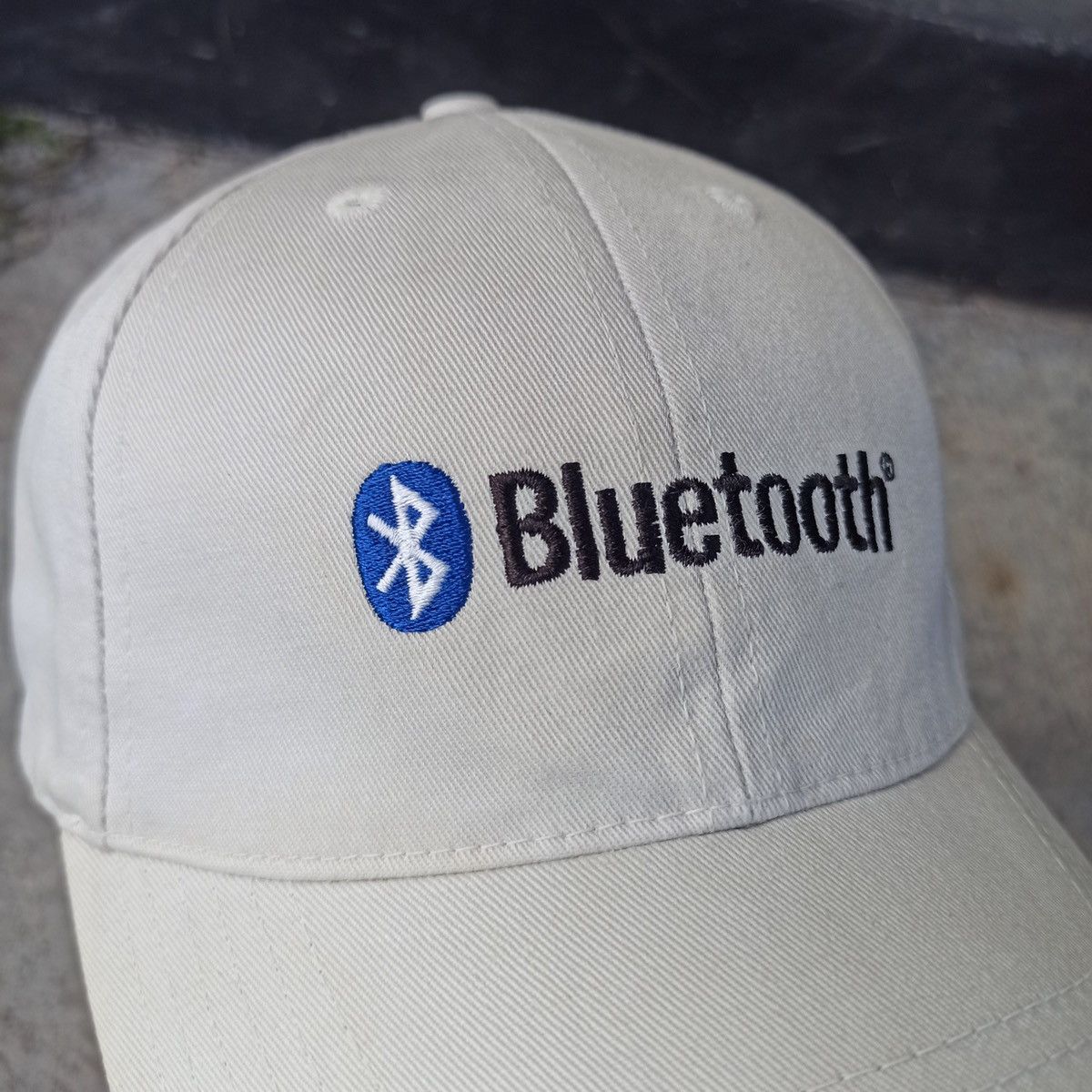Arts & Science Archival.. 10 year bluetooth celebration hat Size ONE SIZE - 3 Thumbnail