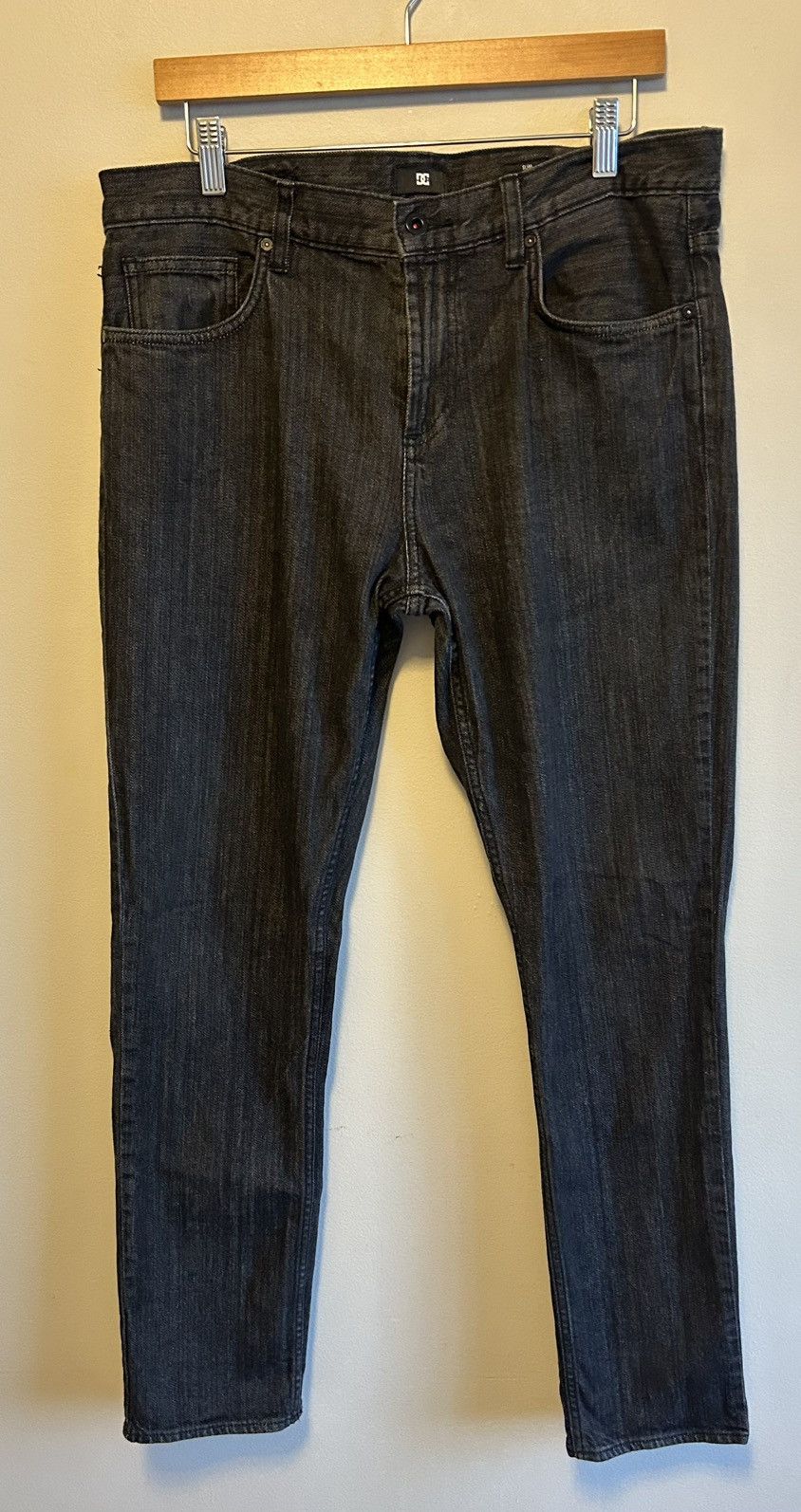 DC DC Skateboarding Mens Dark Wash Black Jeans Size 34X32 Size US 34 / EU 50 - 1 Thumbnail