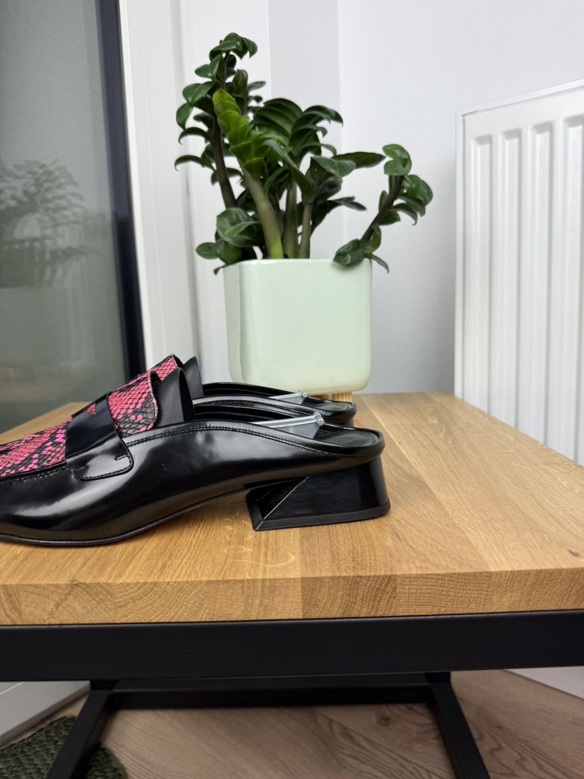 Other Yuul yie Leather Sandals Slippers mules slip on Size US 9 / IT 39 - 2 Thumbnail