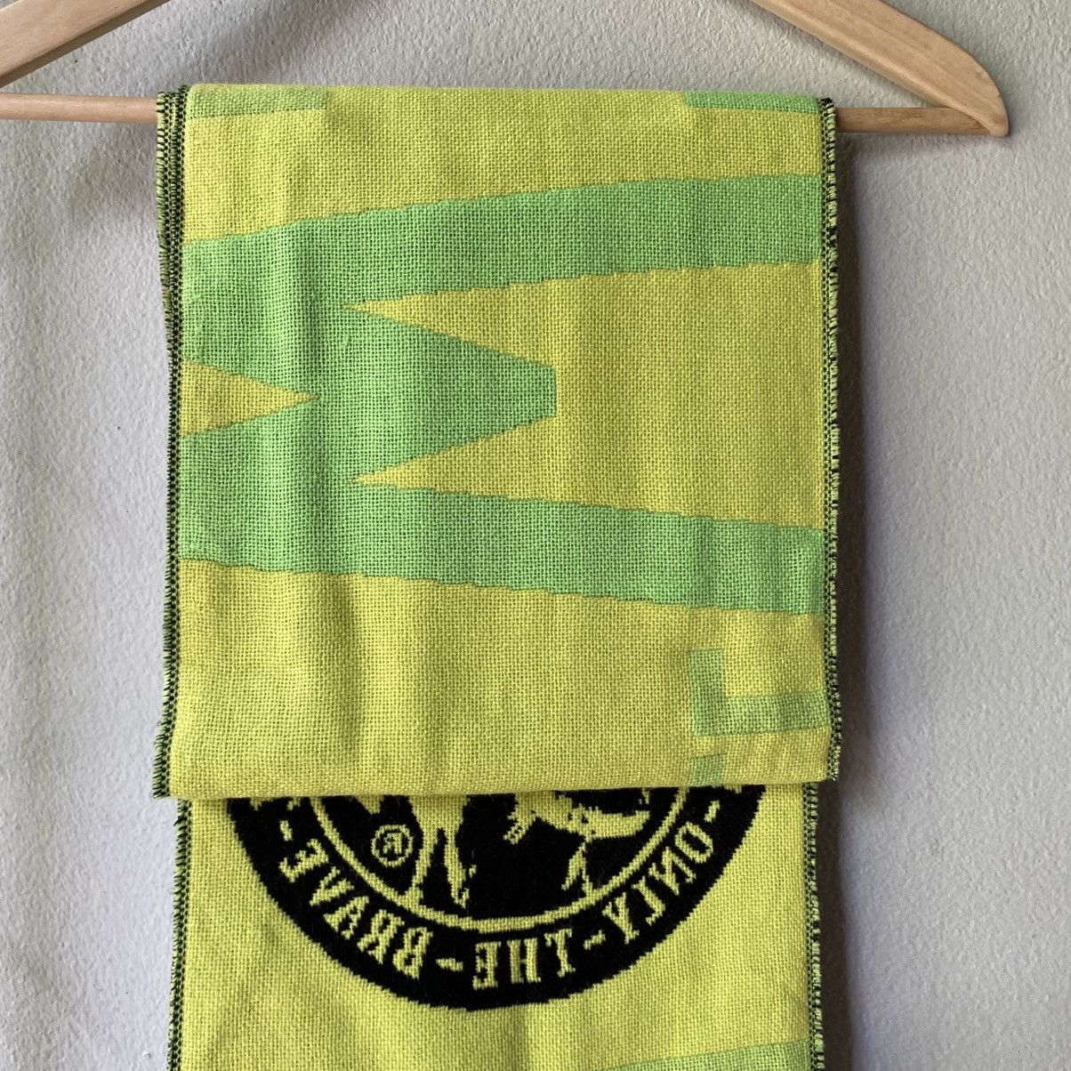 Diesel Diesel Logo Scarf in Black & Neon Green Size ONE SIZE - 12 Thumbnail