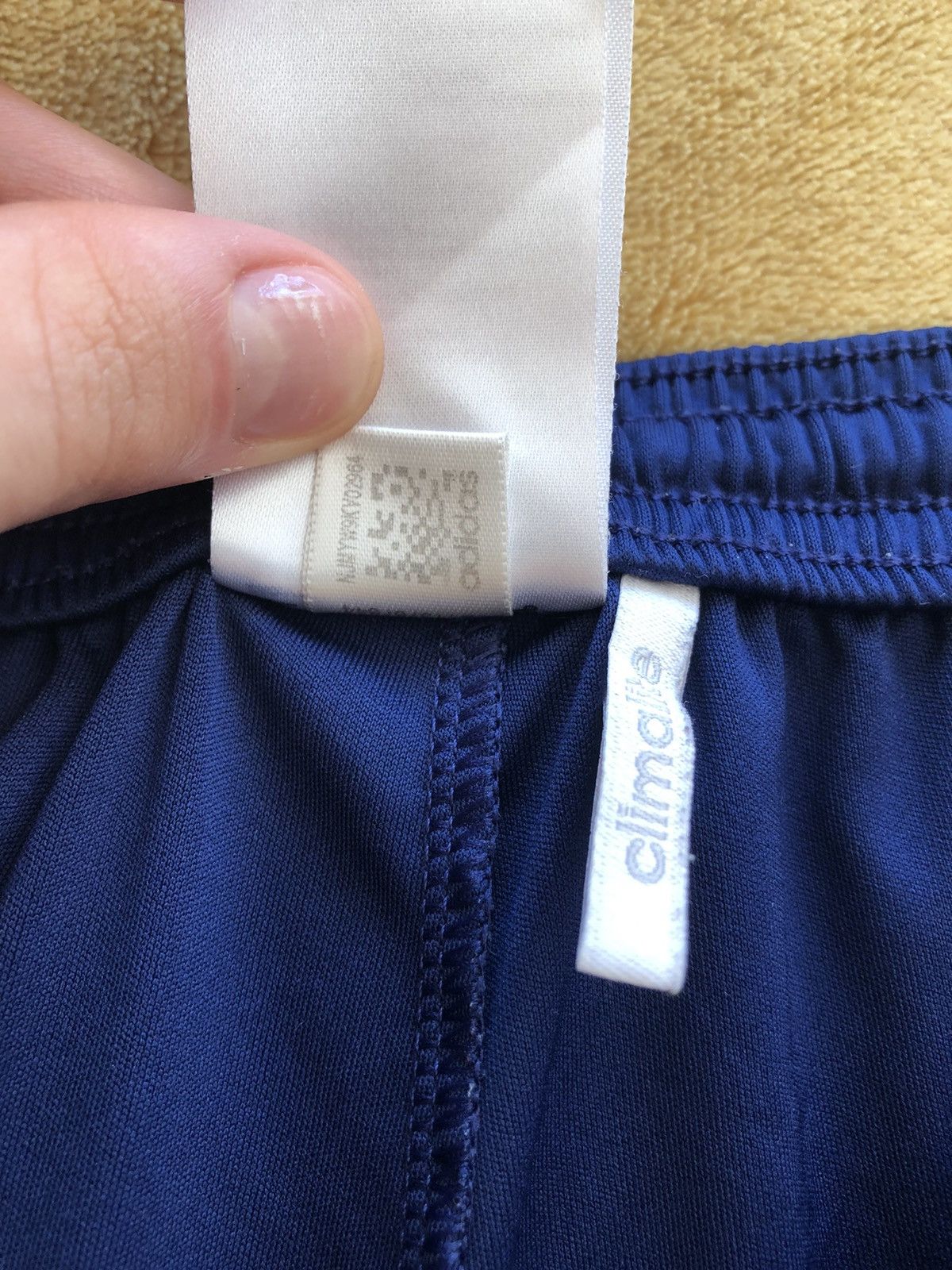 Adidas ADIDAS CLASSIC SPORT QUALITY LIGHT RUNNING SHORTS Size US 30 / EU 46 - 5 Thumbnail