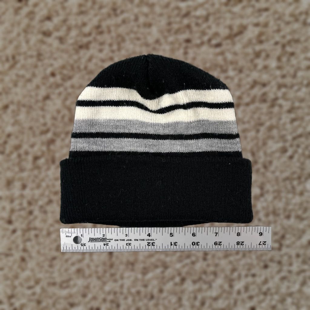 Vintage VINTAGE not applicable; Paris Accessories Beanie Hat Womens One Size Black White Stripe Knit 100% Acrylic Size ONE SIZE - 1 Thumbnail
