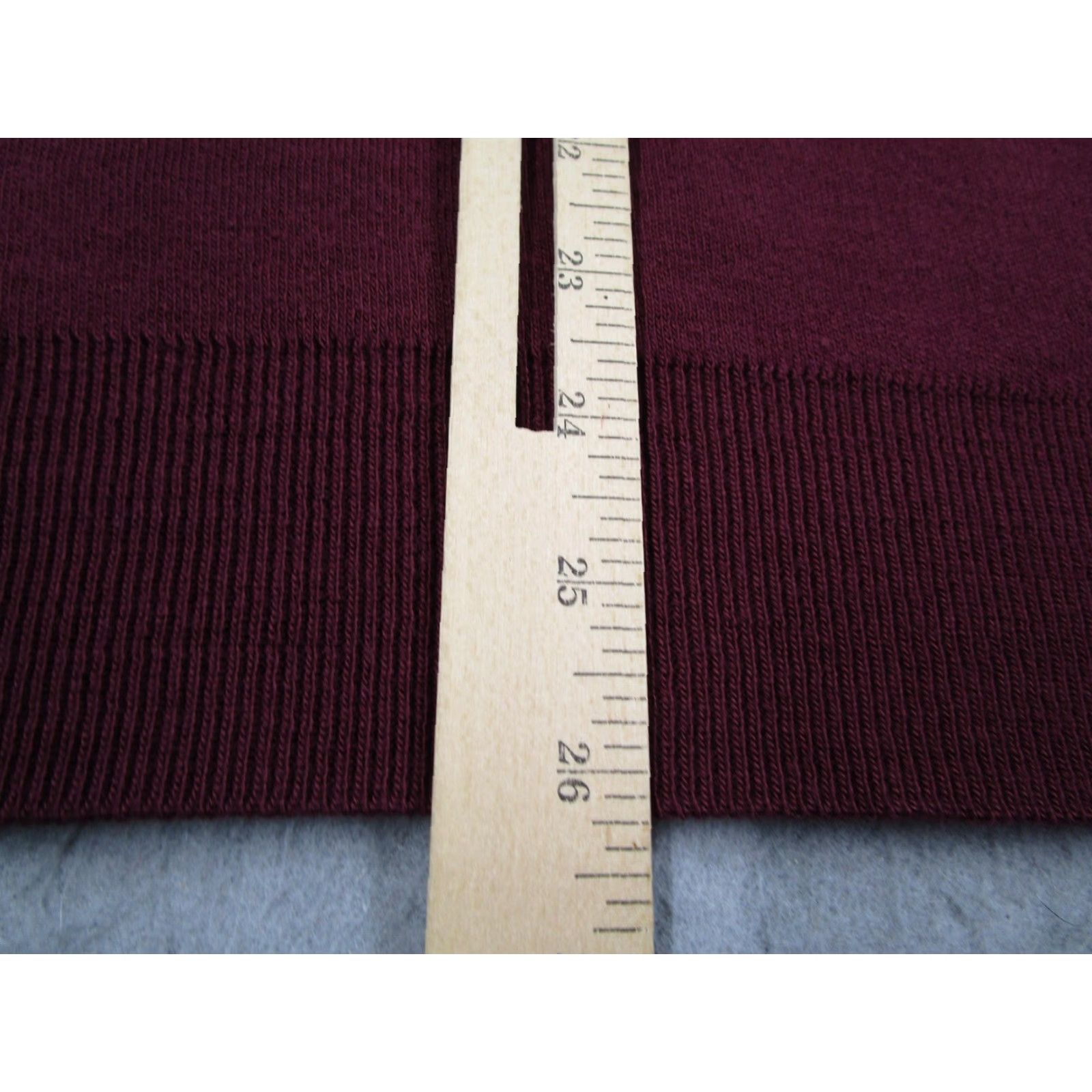 Izod VINTAGE IZOD Sweater Vest Mens Large Burgundy V Neck Crest Logo Made USA 90s Size US L / EU 52-54 / 3 - 7 Thumbnail