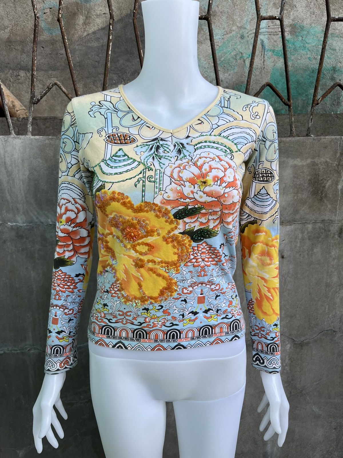 Kenzo Sequin Tattoo Top Size M / US 6-8 / IT 42-44 - 1 Thumbnail