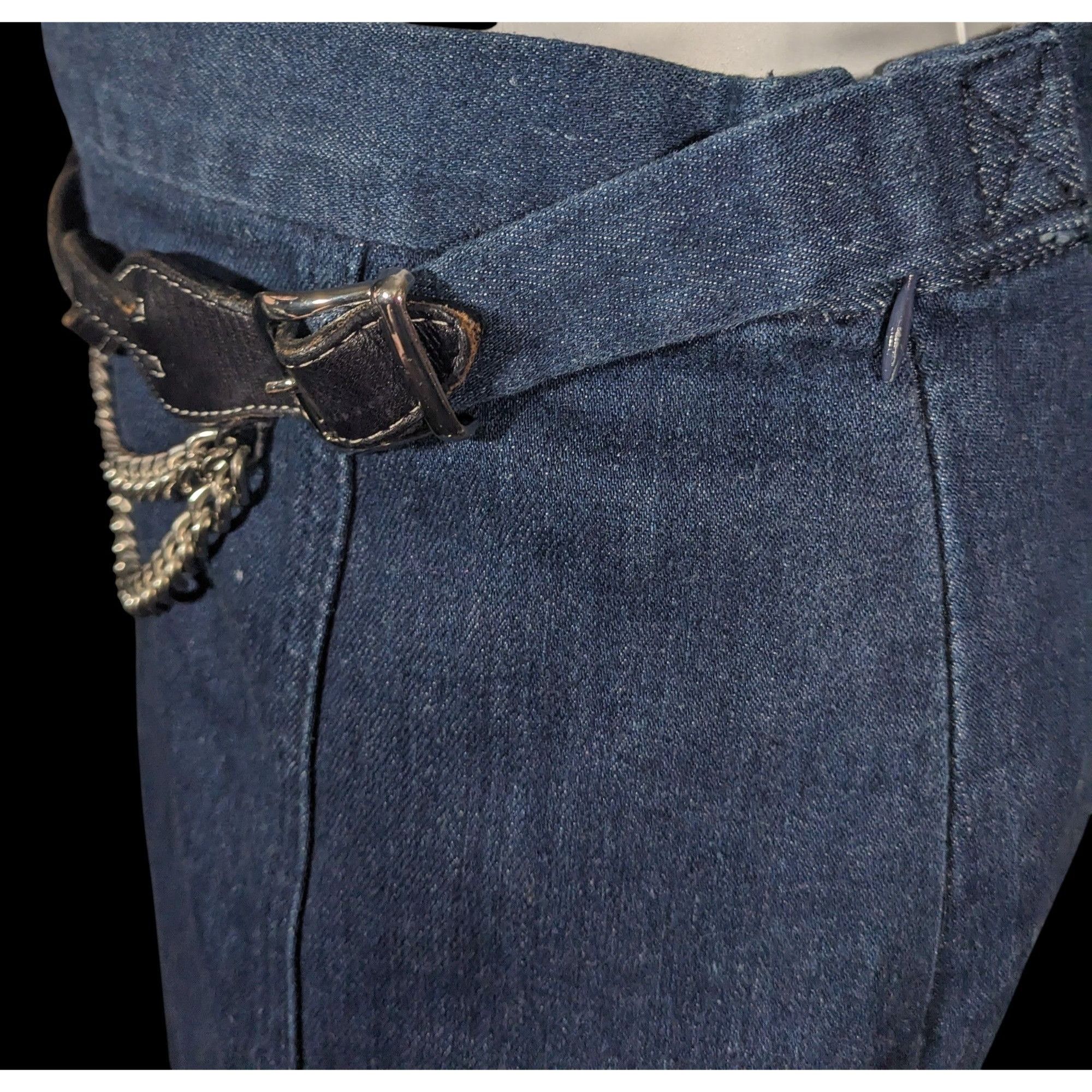 Ralph Lauren Vintage Ralph Lauren Blue Denim Skirt With Leather And Chain Size 26" / US 2 / IT 38 - 4 Thumbnail