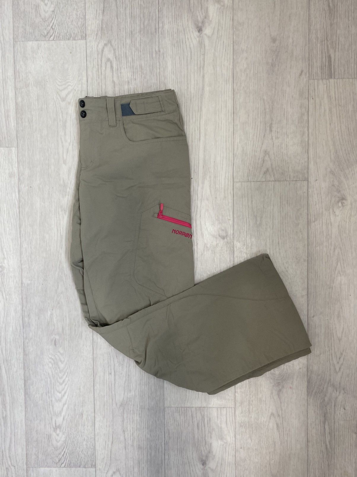 Norrona Norrona svalbard hiking tracking pants beige size M Women Size 28" / US 6 / IT 42 - 1 Thumbnail