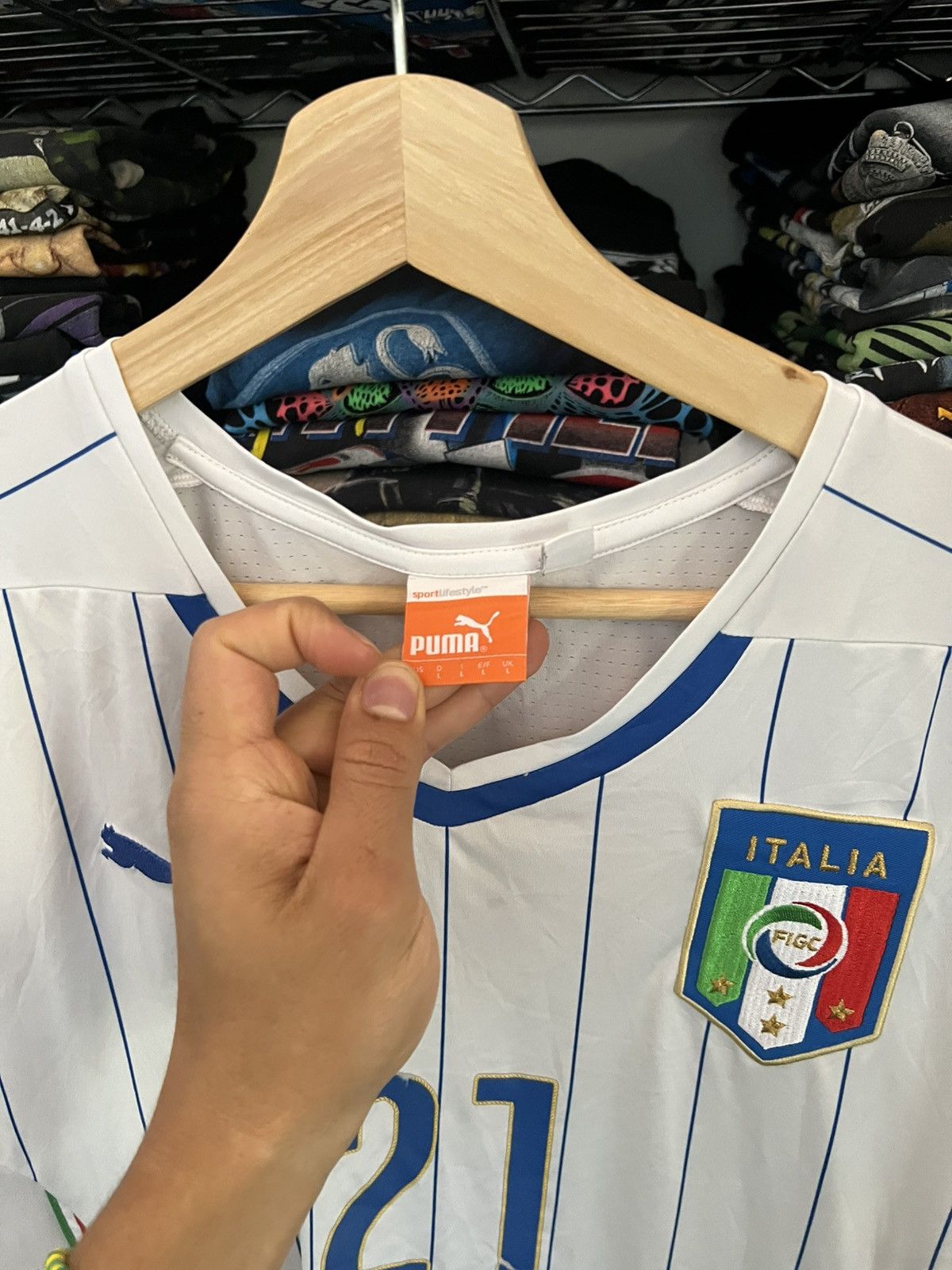 Puma 2014 Italy Andrea Pirlo Soccer World Cup Jersey Tradizione Size US L / EU 52-54 / 3 - 6 Thumbnail