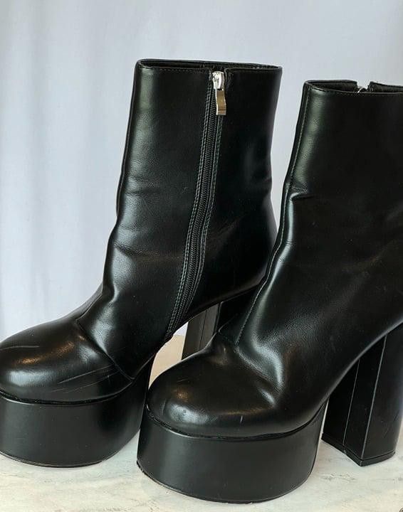Designer Nasty Gal Boots Size US 7 / IT 37 - 1 Thumbnail
