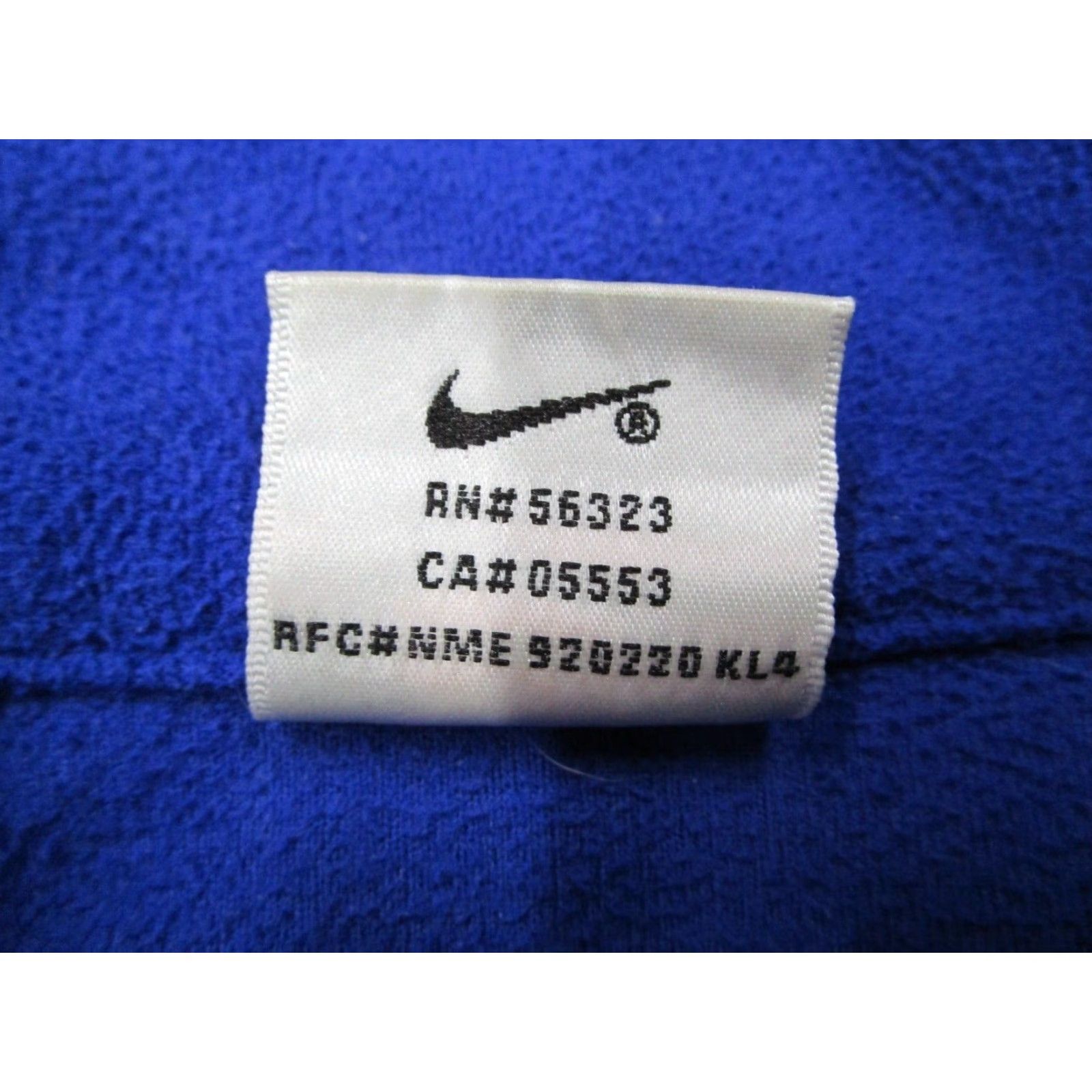 Nike VINTAGE Nike Therma Fit Mens Blue 1/2 Zip Fleece Pullover Large Sweatshirt Pullover Casual Nike Therma Classic Sports 90s Mens Size US L / EU 52-54 / 3 - 5 Thumbnail