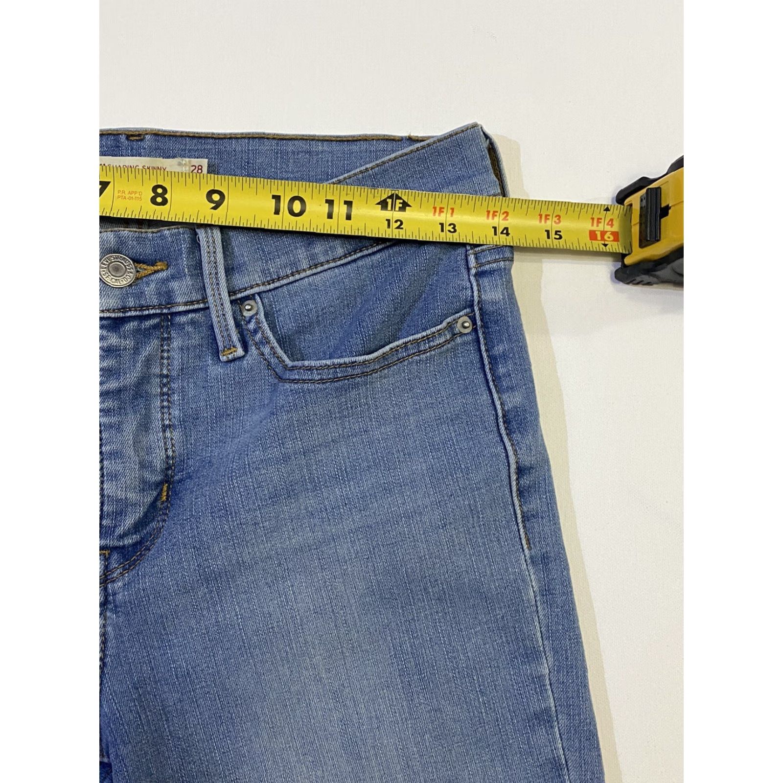 Levi's Levi's 311 Shaping Skinny Jeans Women Light Wash Mid Rise 28 Blue Denim Regular 5-Pocket Cotton Blend Slimming Stretch Size 28" / US 6 / IT 42 - 4 Thumbnail