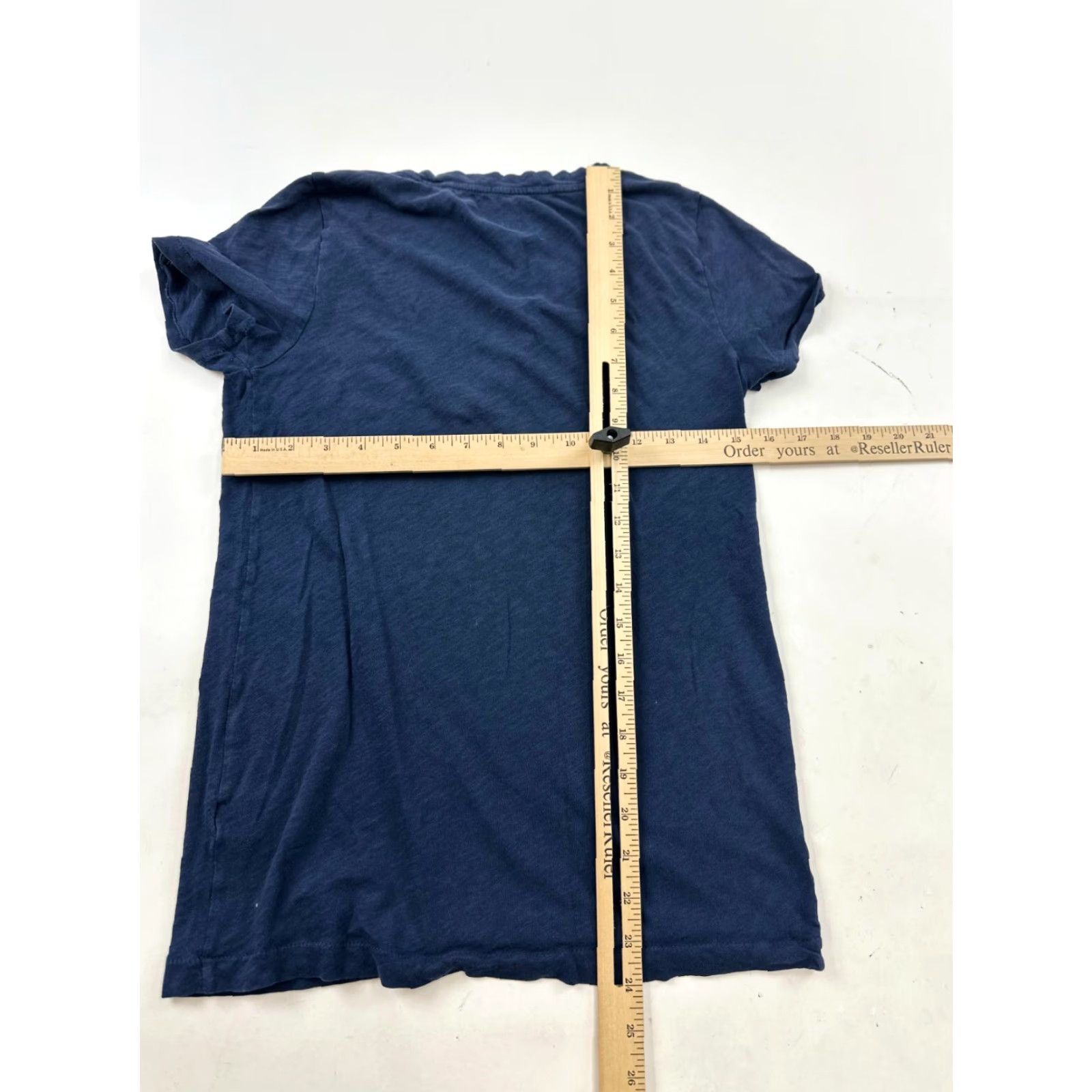 J.Crew VINTAGE J.CREW T-Shirt Mens Small Navy Blue Cotton Short Sleeve V-Neck Classic Fit Preppy Size US S / EU 44-46 / 1 - 7 Thumbnail