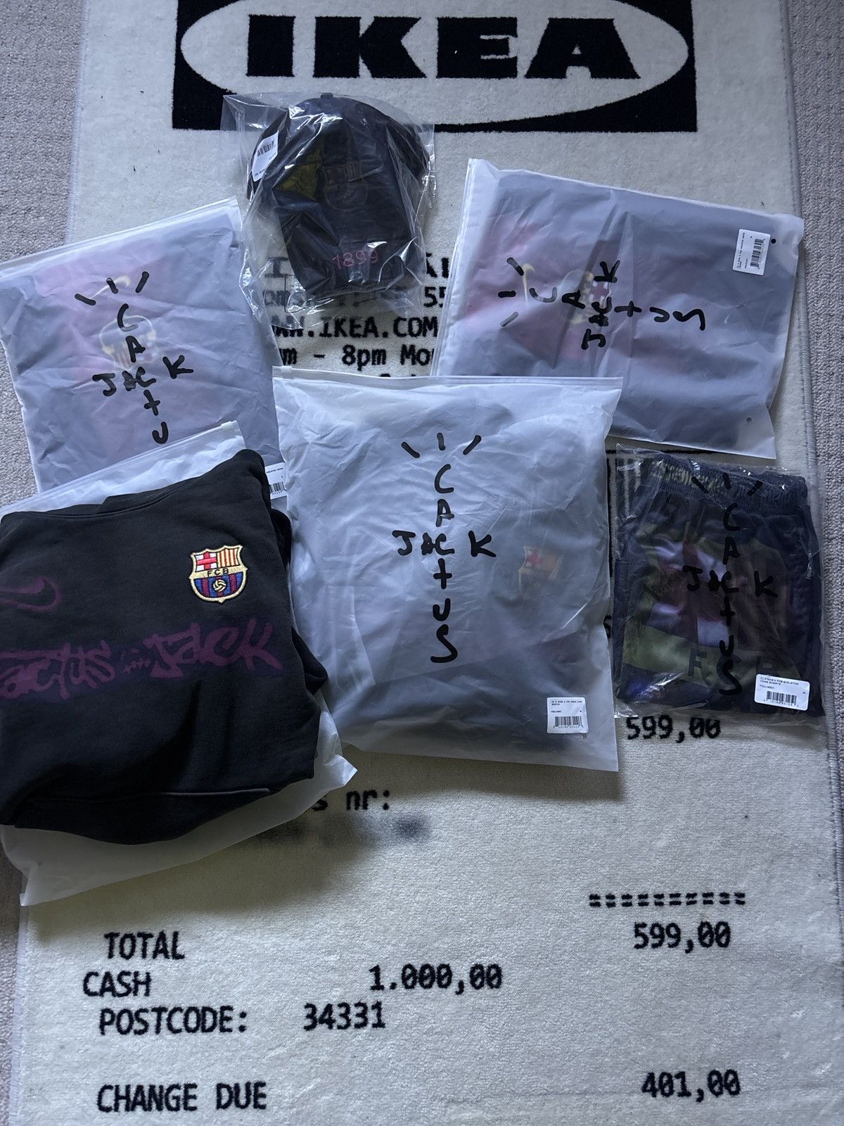 Travis Scott CJ x NIKE x FCB SPRAY LOGO HOODIE Size US M / EU 48-50 / 2 - 6 Thumbnail