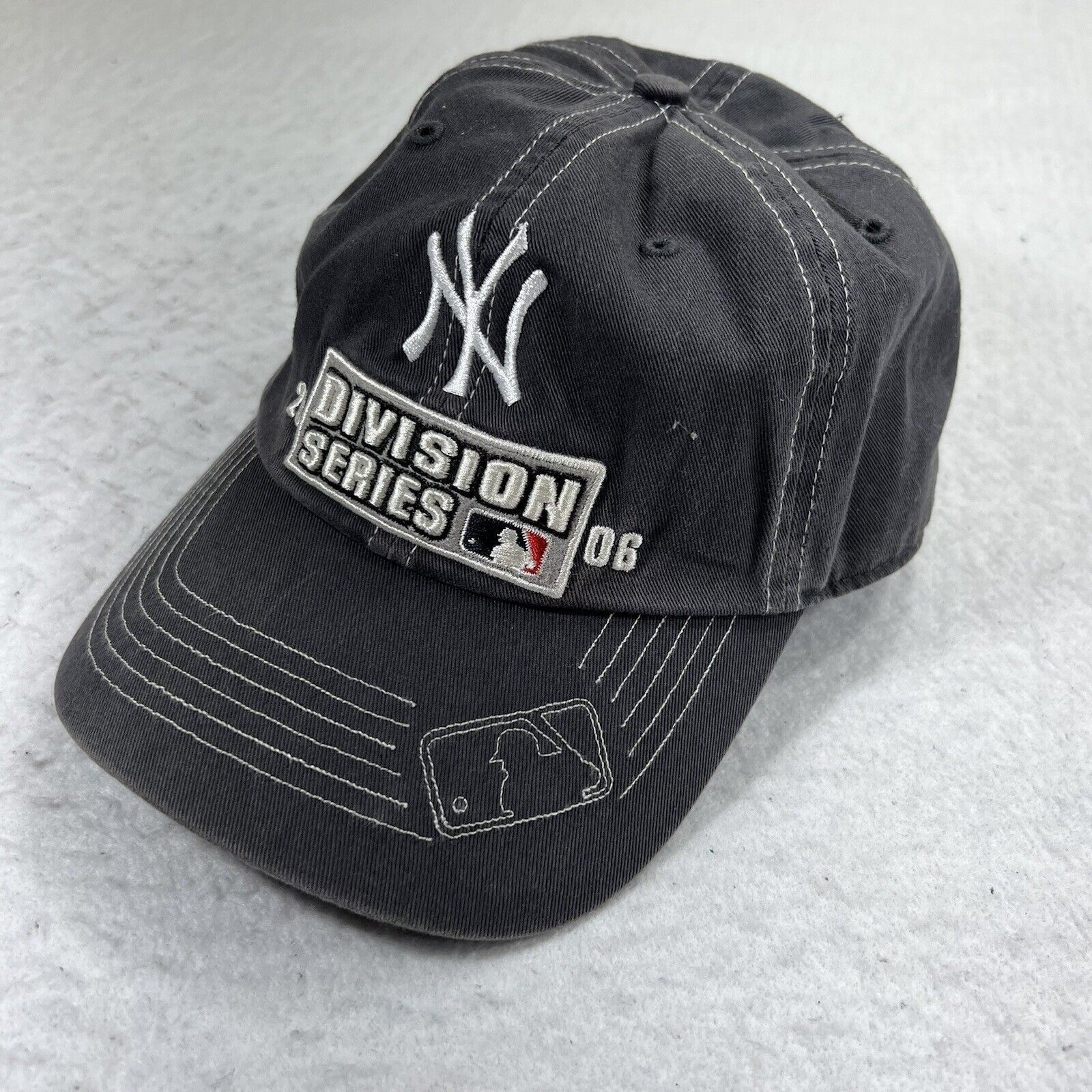 Twins Enterprise Inc. New York Yankees 2006 Adjustable Adult MLB Twins Hat Size ONE SIZE - 1 Thumbnail