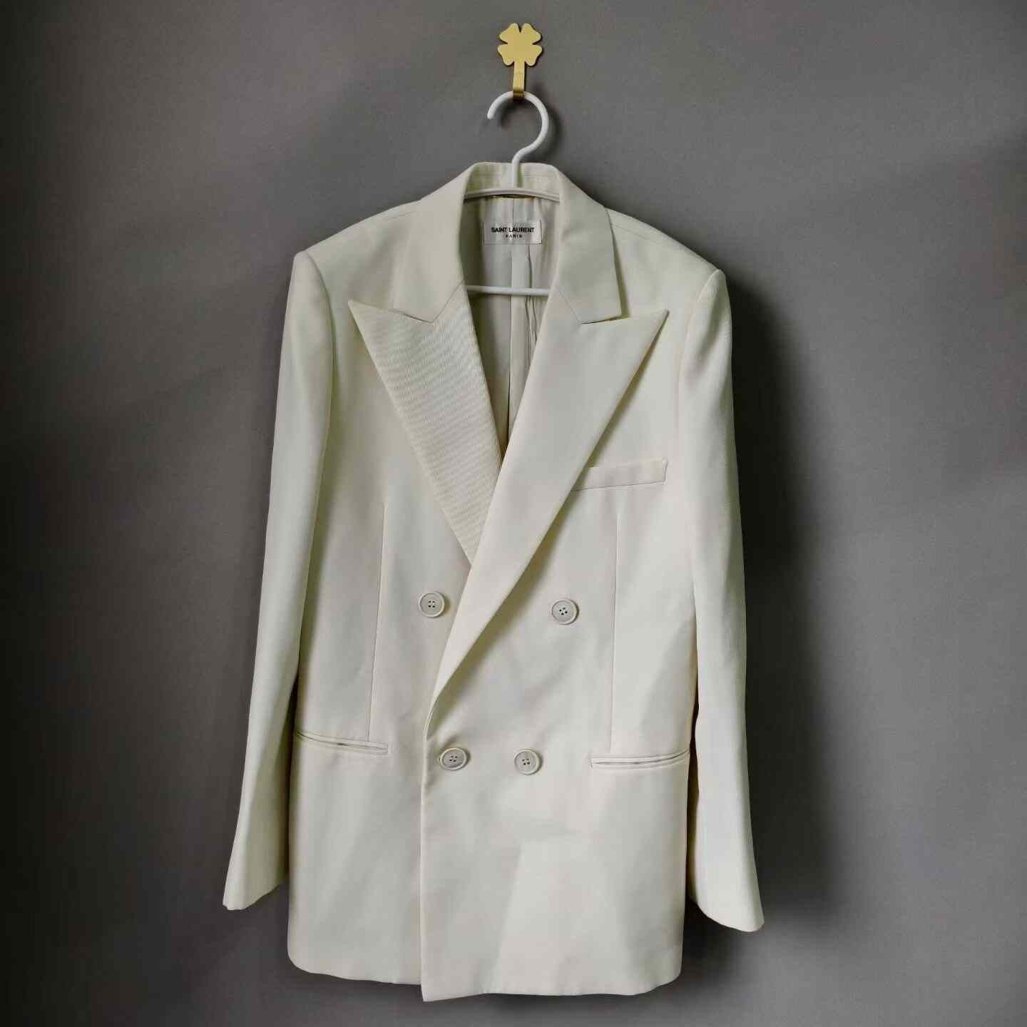 Saint Laurent Paris Yves Saint Laurent White Double-Breasted Blazer Size S / US 4 / IT 40 - 1 Thumbnail