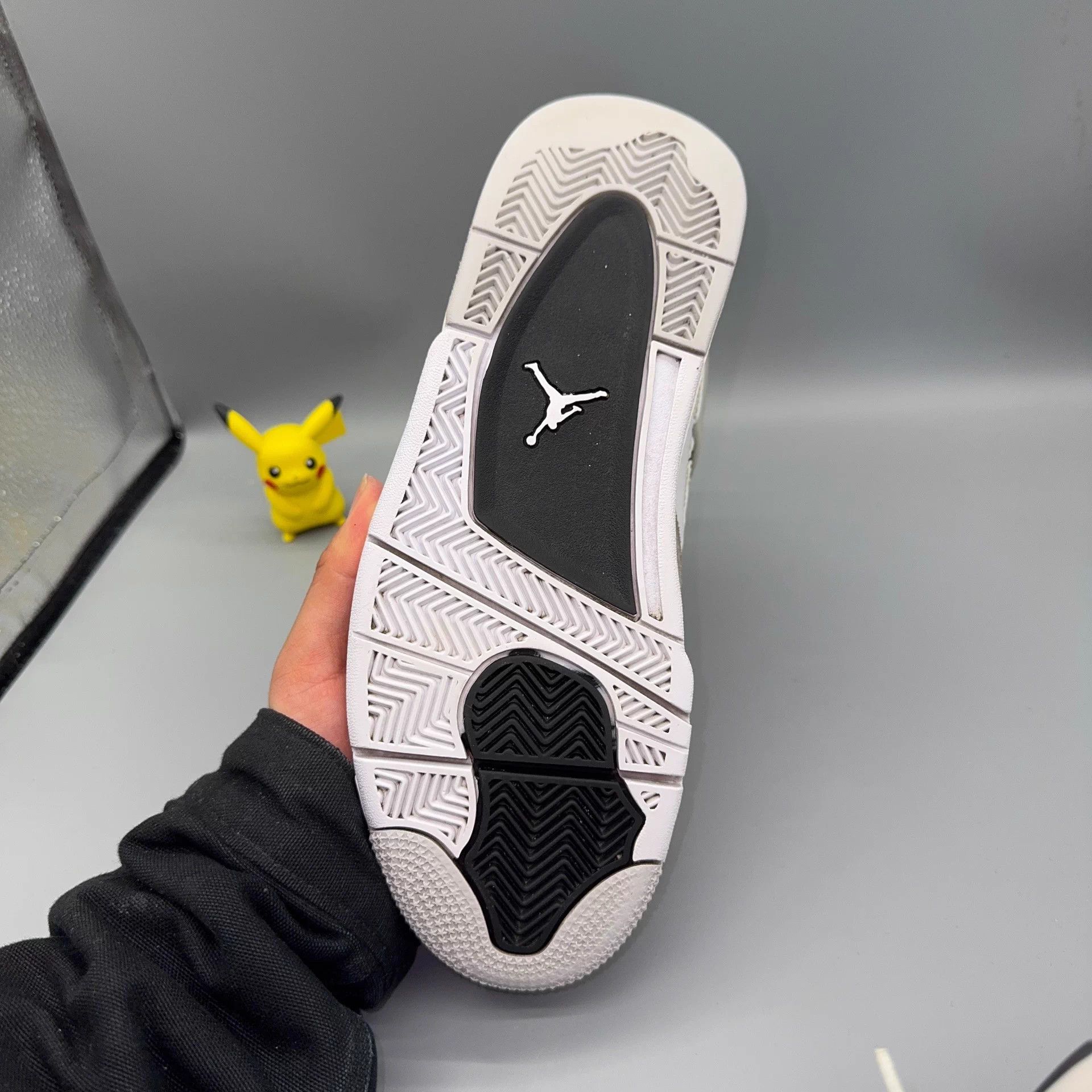 Nike Jordan AJ4 White Cement 42 Size US 9 / EU 42 - 7 Thumbnail