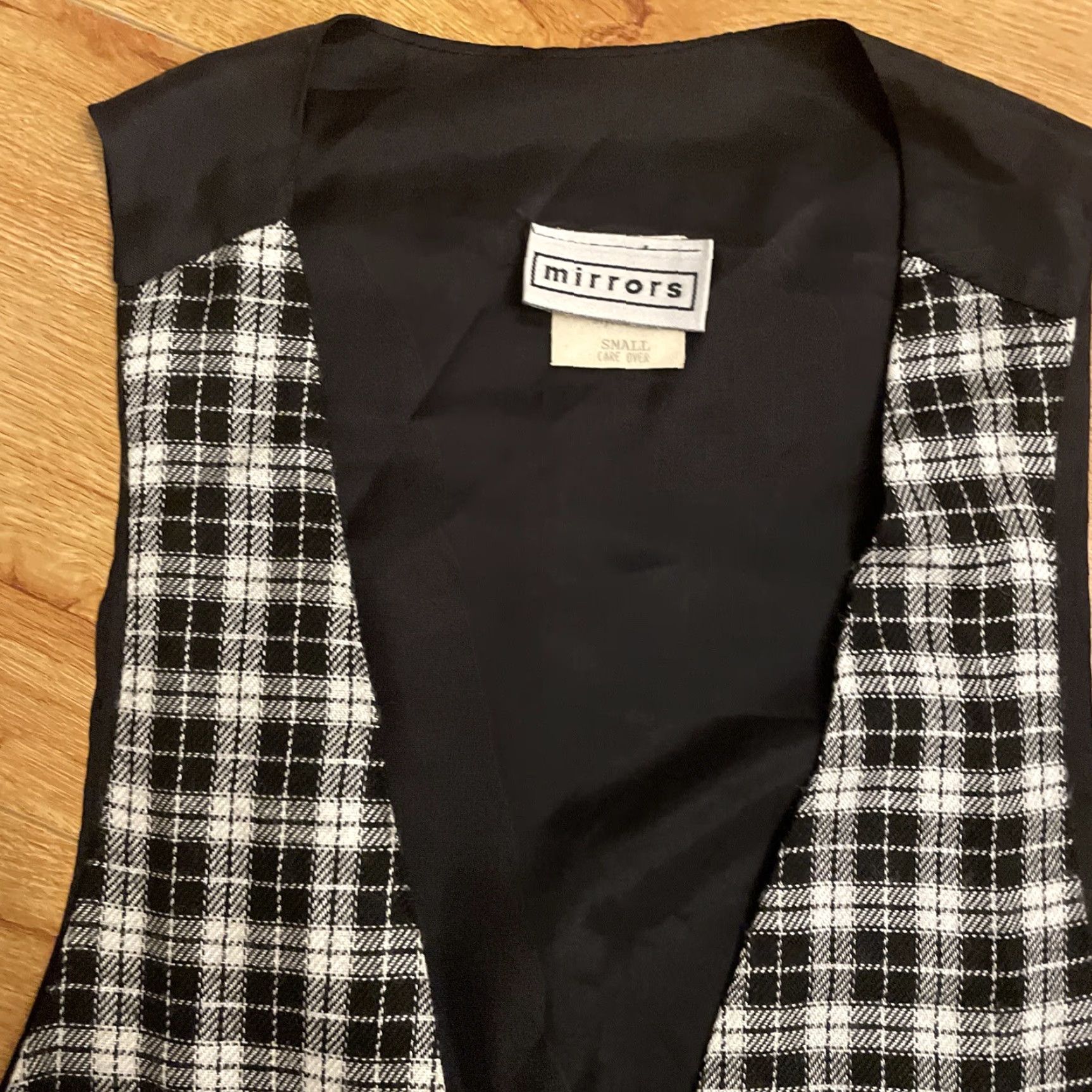 Vintage VINTAGE Mirrors Vest Plaid Black White Tartan USA Small Button Front Womens S Vest Size S / US 4 / IT 40 - 2 Thumbnail
