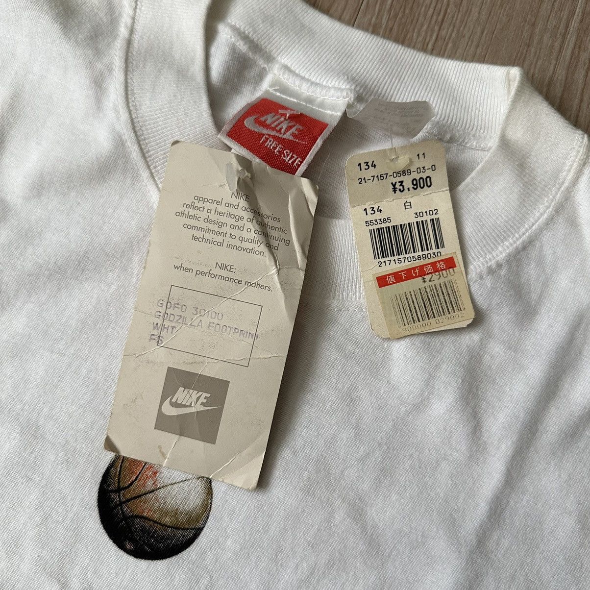 Band Tees × Nike × Vintage Vintage Nike 1992 Godzilla Vs Charles Barkley T Shirt Size US L / EU 52-54 / 3 - 10 Thumbnail