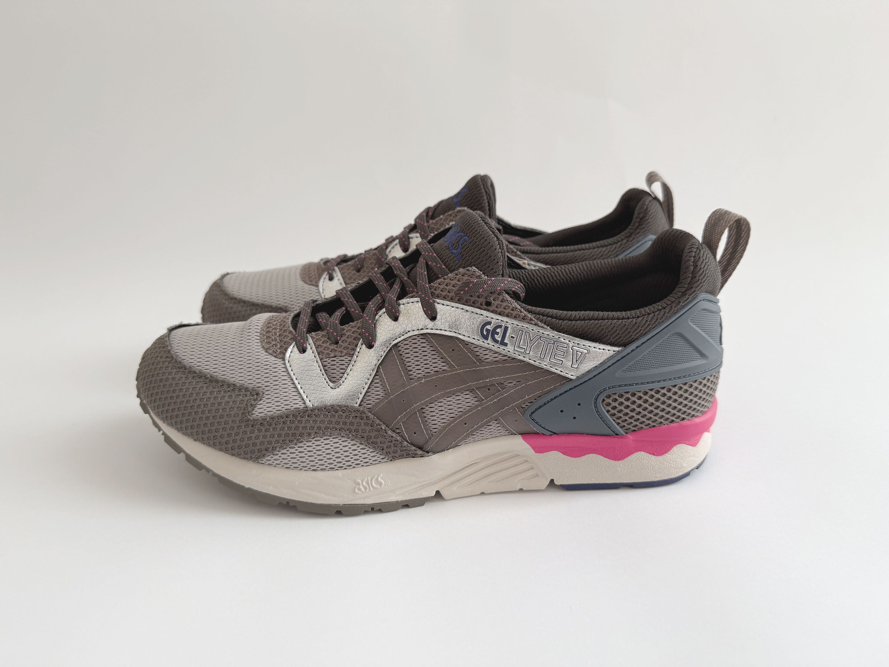 Asics Asics Gel-Lyte V shoes sneakers Size US 10 / EU 43 - 2 Thumbnail