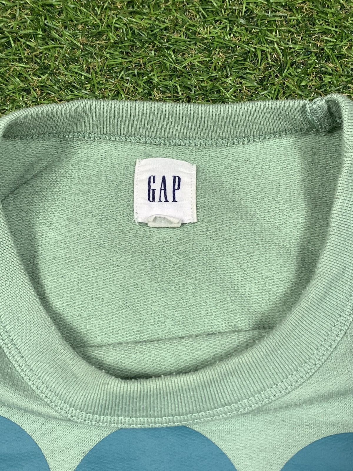 Gap Vintage Gap sweatshirt big logo streetwear size L Size US L / EU 52-54 / 3 - 4 Thumbnail